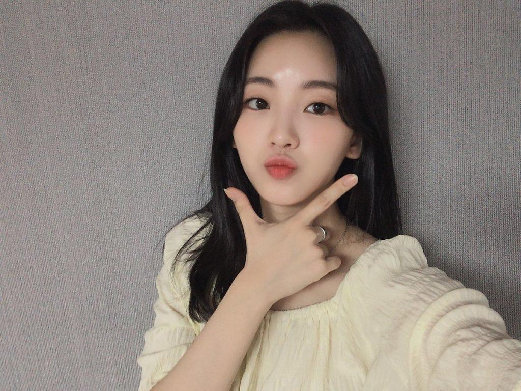 1024x768 Cho Yi Hyun Wallpaper