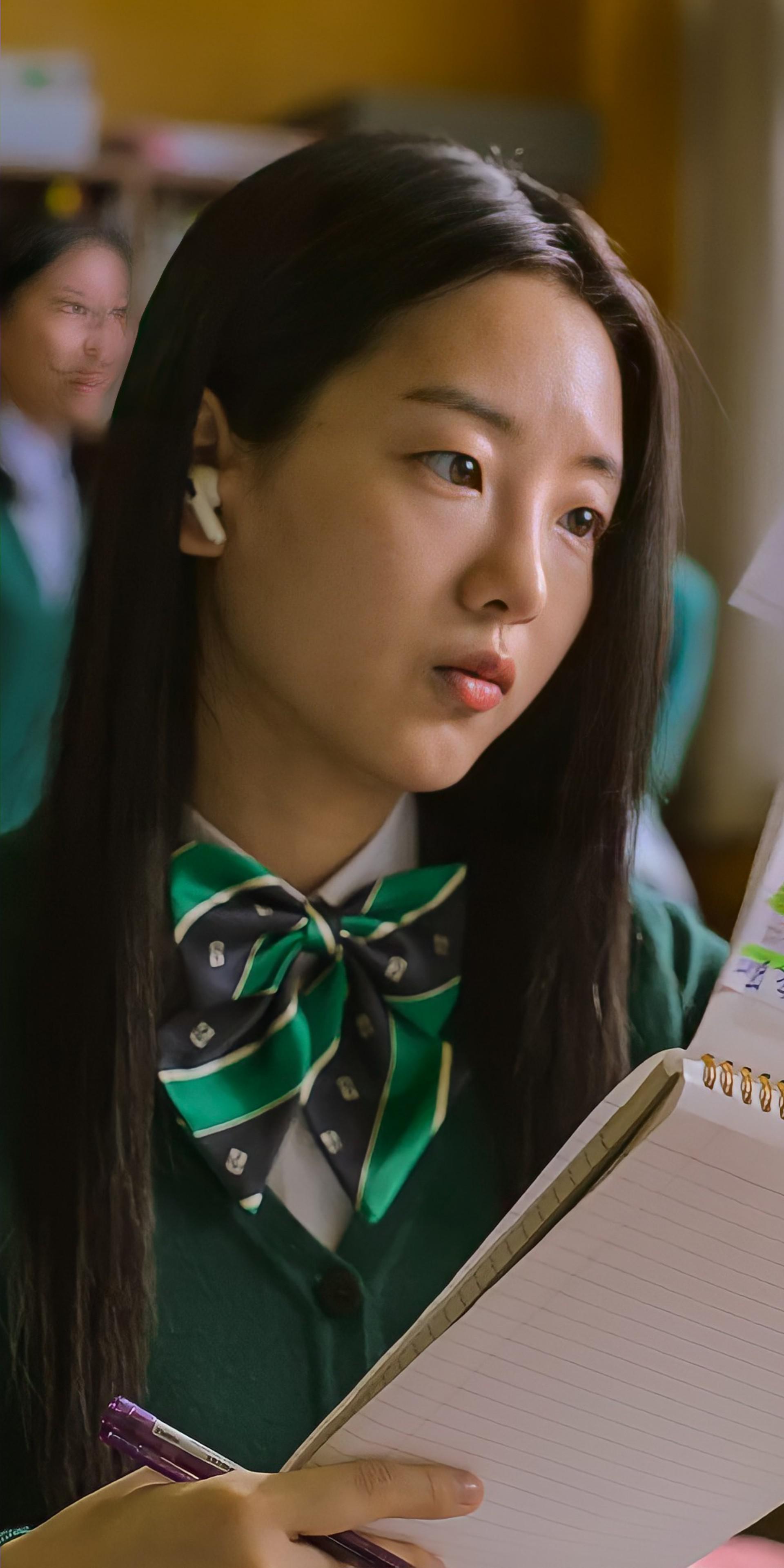 1920x3842 Cho Yihyun Mobile wallpaper