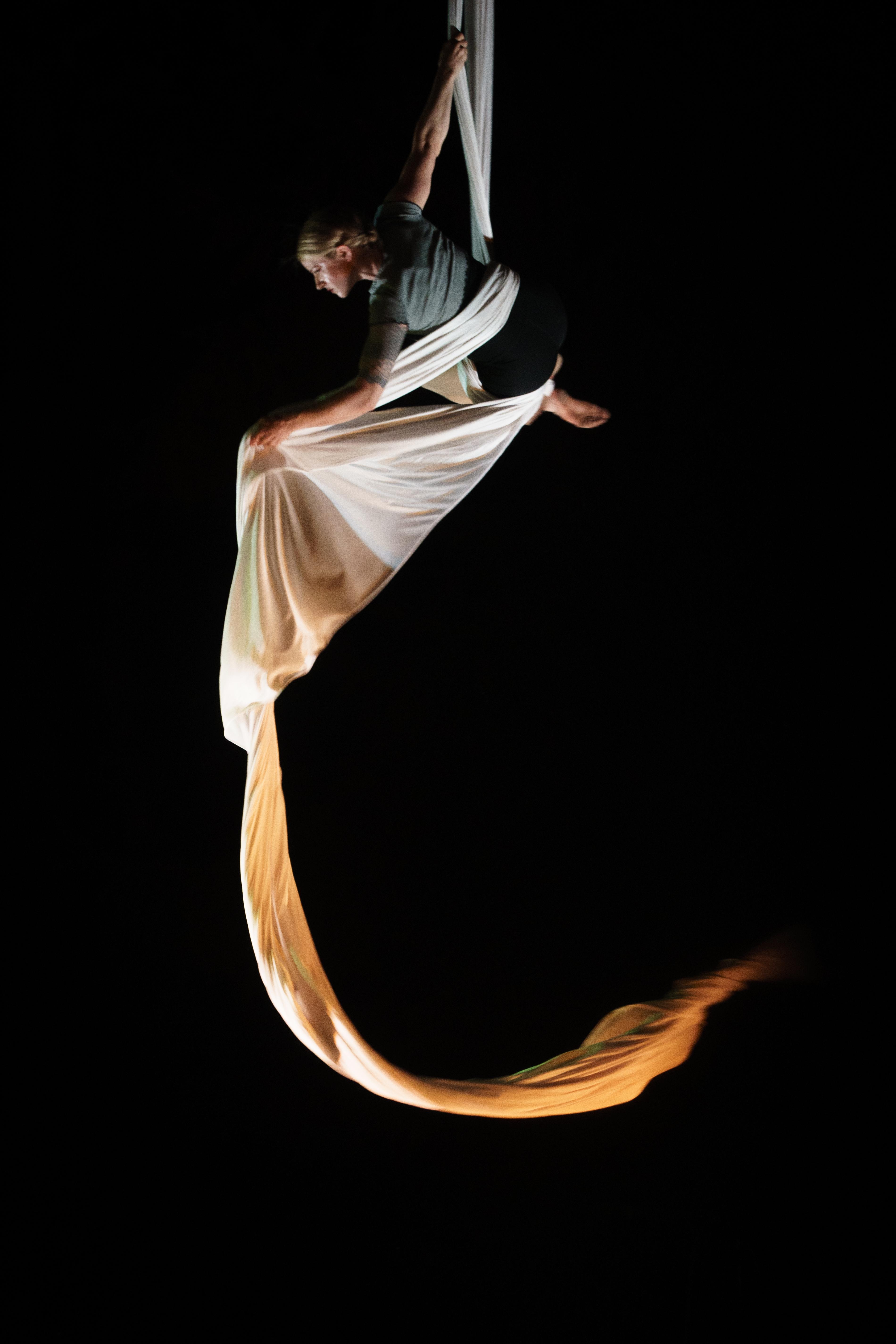 3800x5700 Aerial Without Limits Dance Collective Art in the Dark performance in West Linn 2022