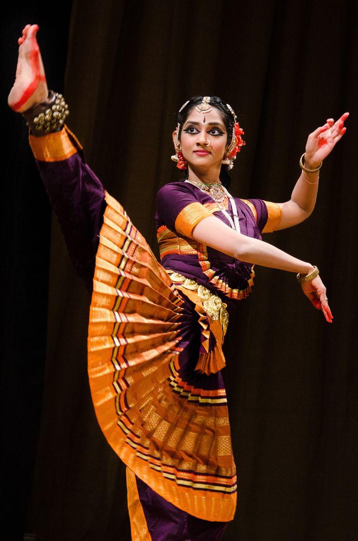 735x1110 Dancing. Bharatanatyam dancer, Bharatanatyam poses, Indian classical dancer