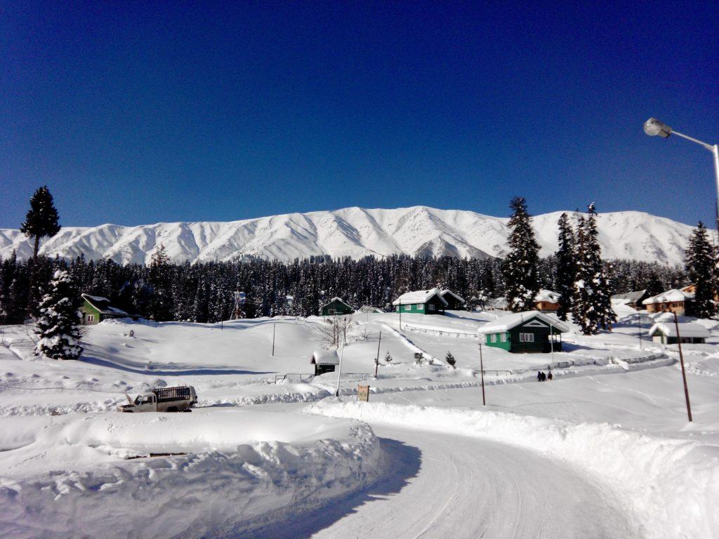 Gulmarg Wallpapers - Top Free Gulmarg Backgrounds - WallpaperAccess