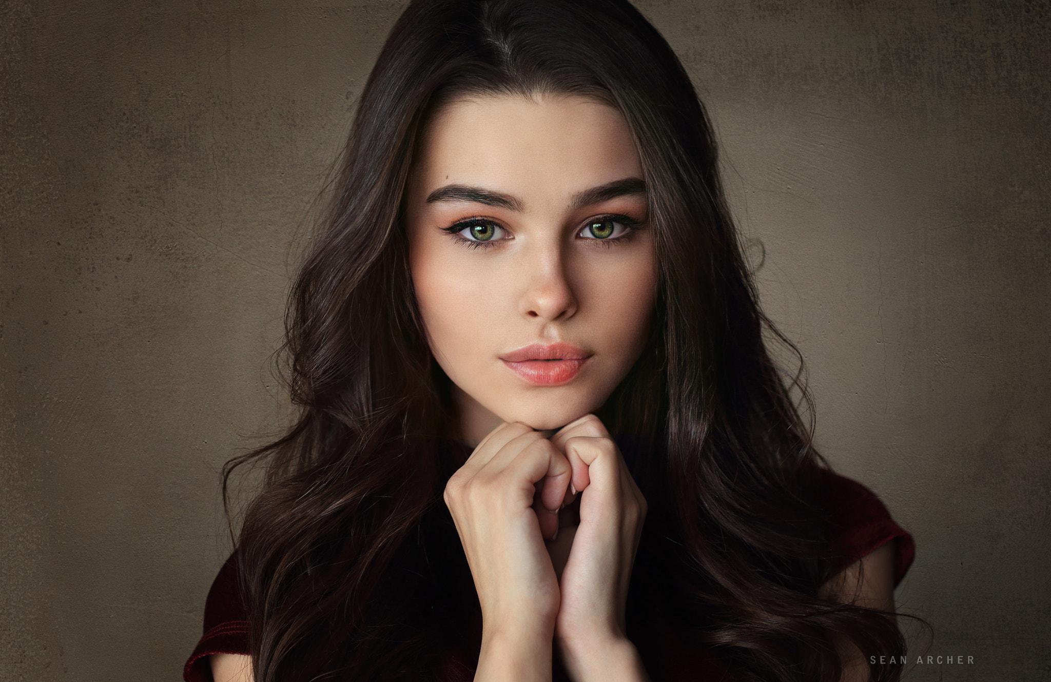 2048x1329 Women Brunette Long Hair Wavy Hair Green Eyes Portrait Looking At Viewer Simple Background Bogdana K Wallpaper:2048x1329