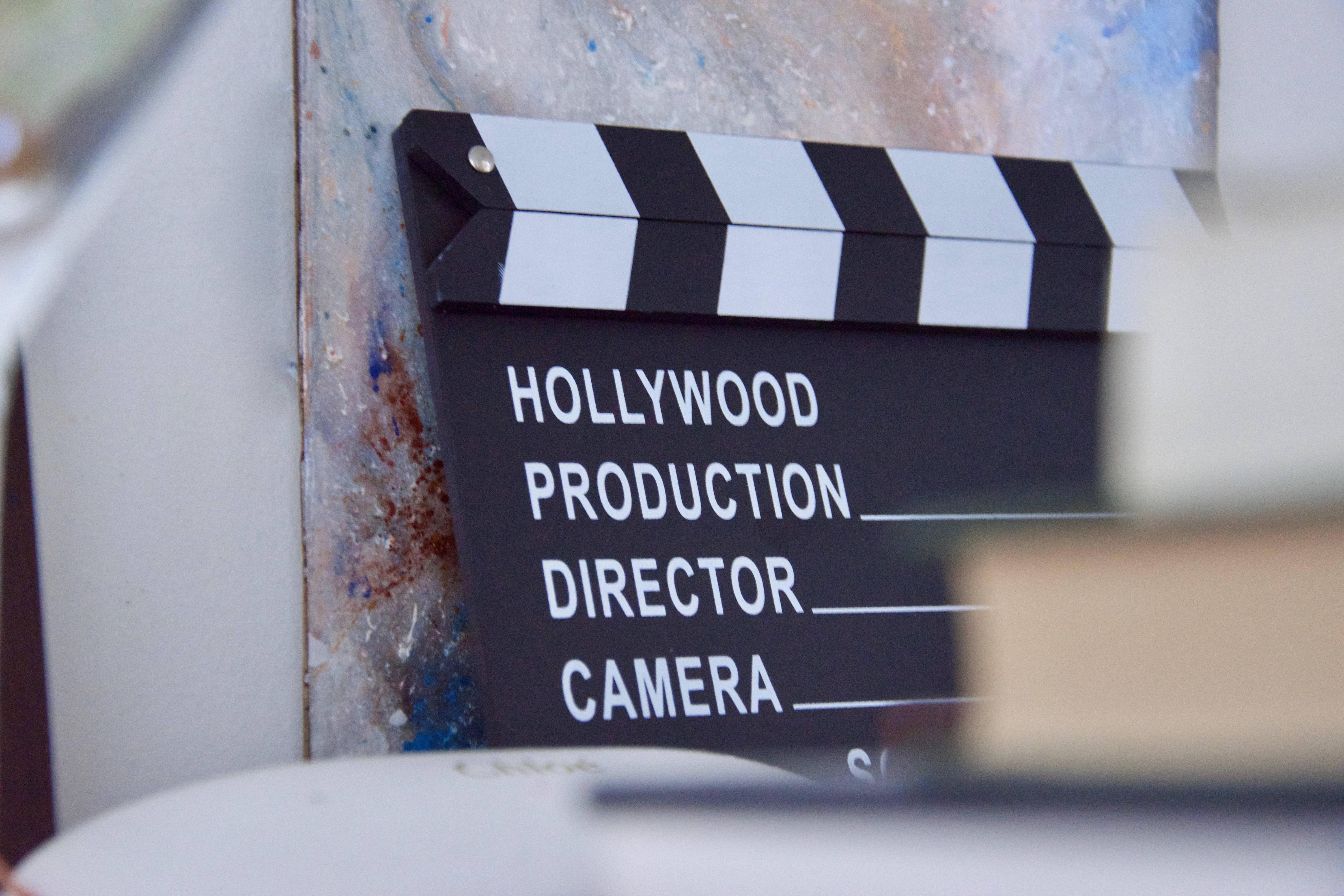 6000x4000 Download A Movie Clapper Board Ready for Action Wallpaper
