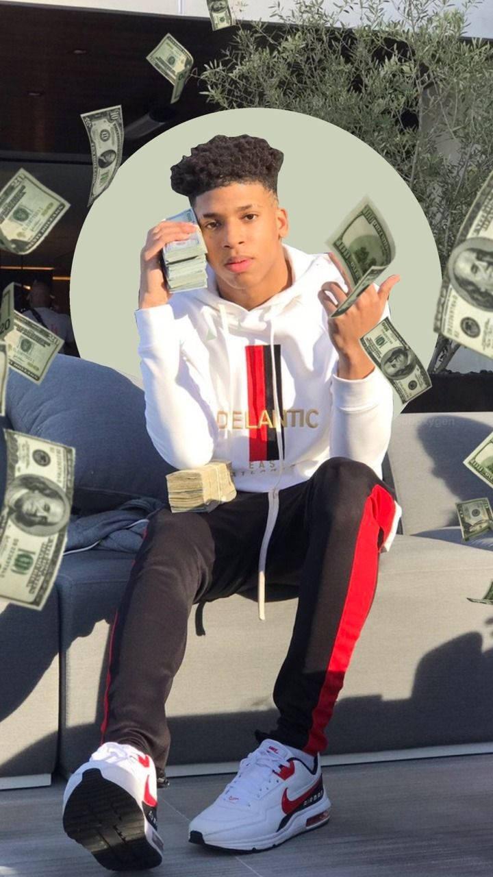 720x1280 Download Nle Choppa Showing Off His “Money Stash” Wallpaper