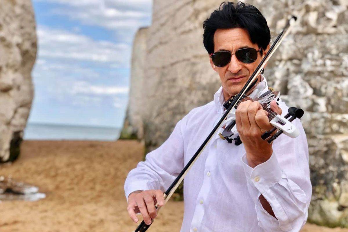 1200x800 Gio Violinist. London Based Solo Violinist