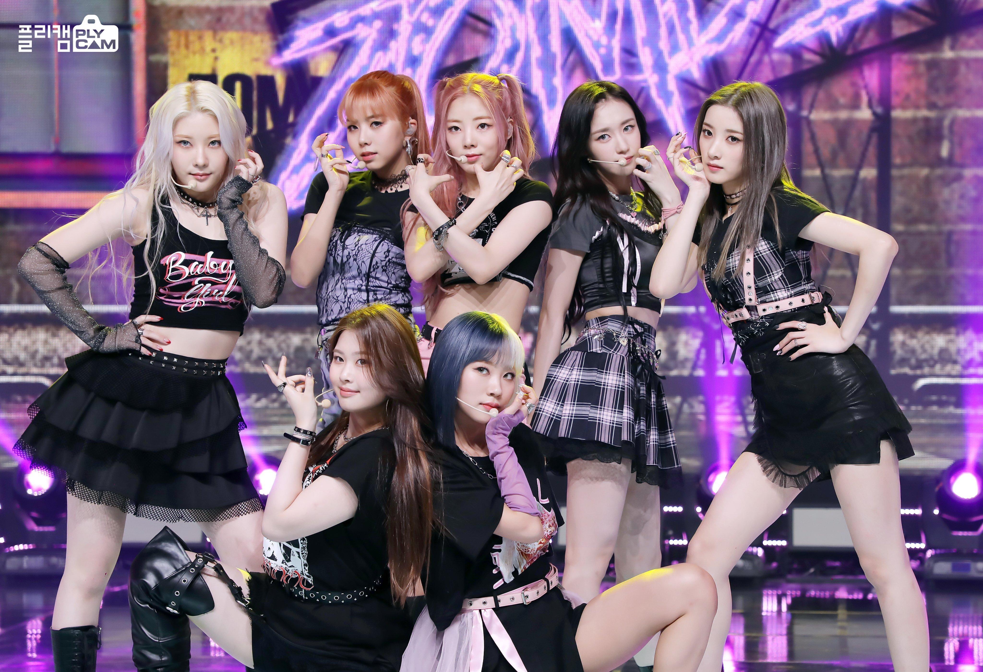 4096x2798 Zombie Purple Kiss Wallpaper