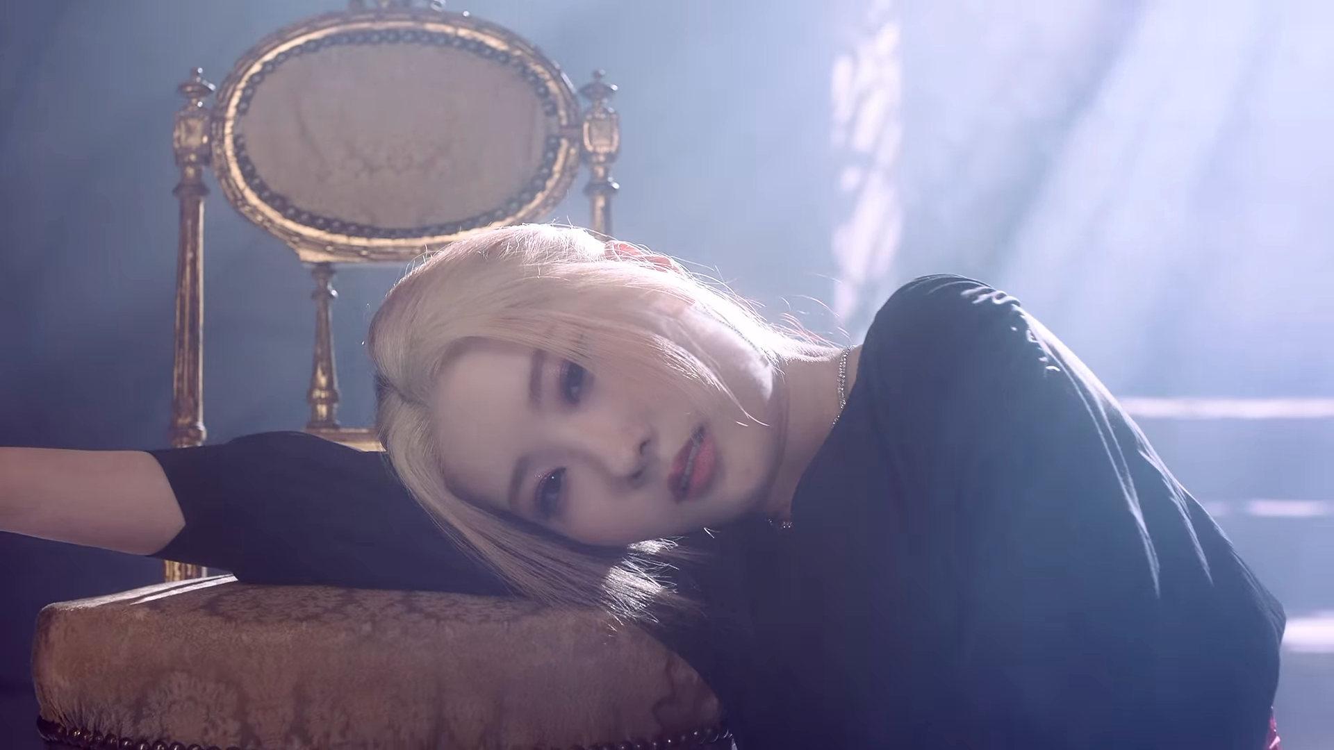 1920x1080 Purple Kiss Who's Who Pop Database /