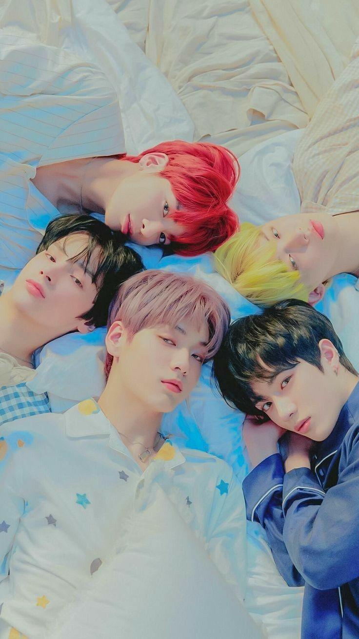 736x1308 TXT Wallpaper