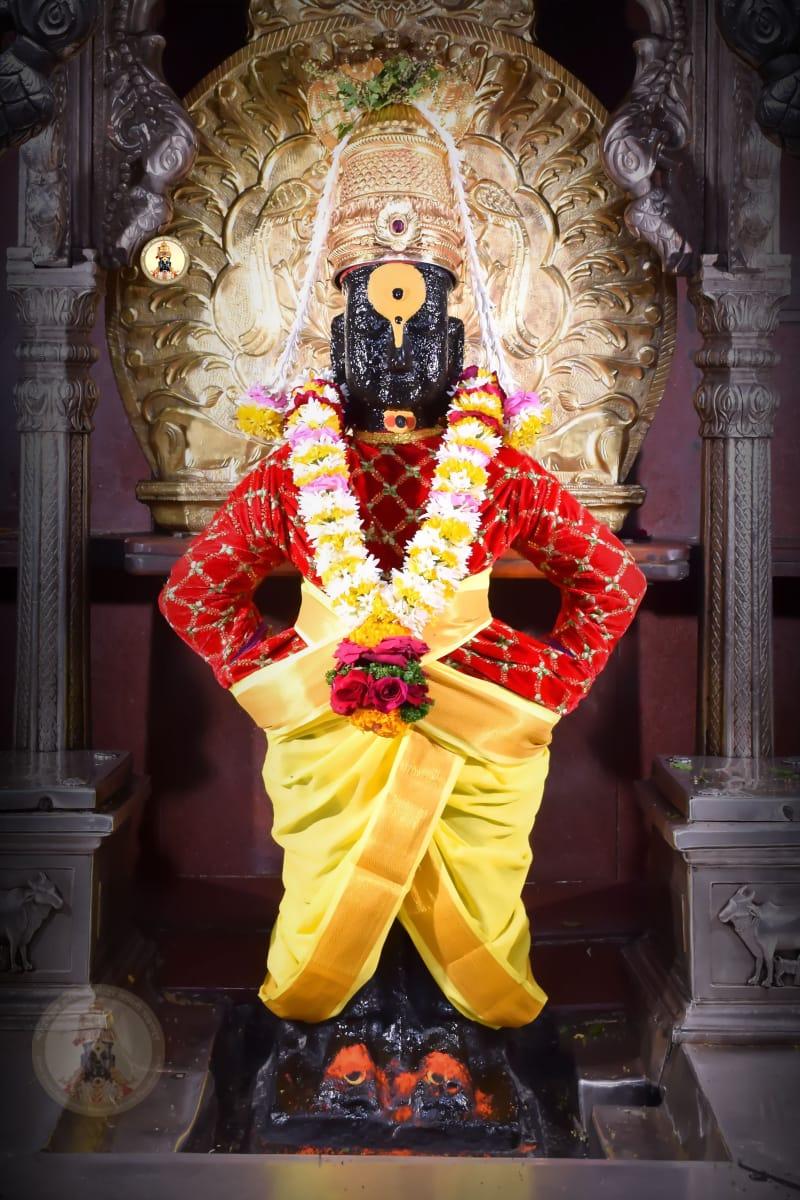 800x1200 Shree Vitthal, Pandharpur, Maharashtra