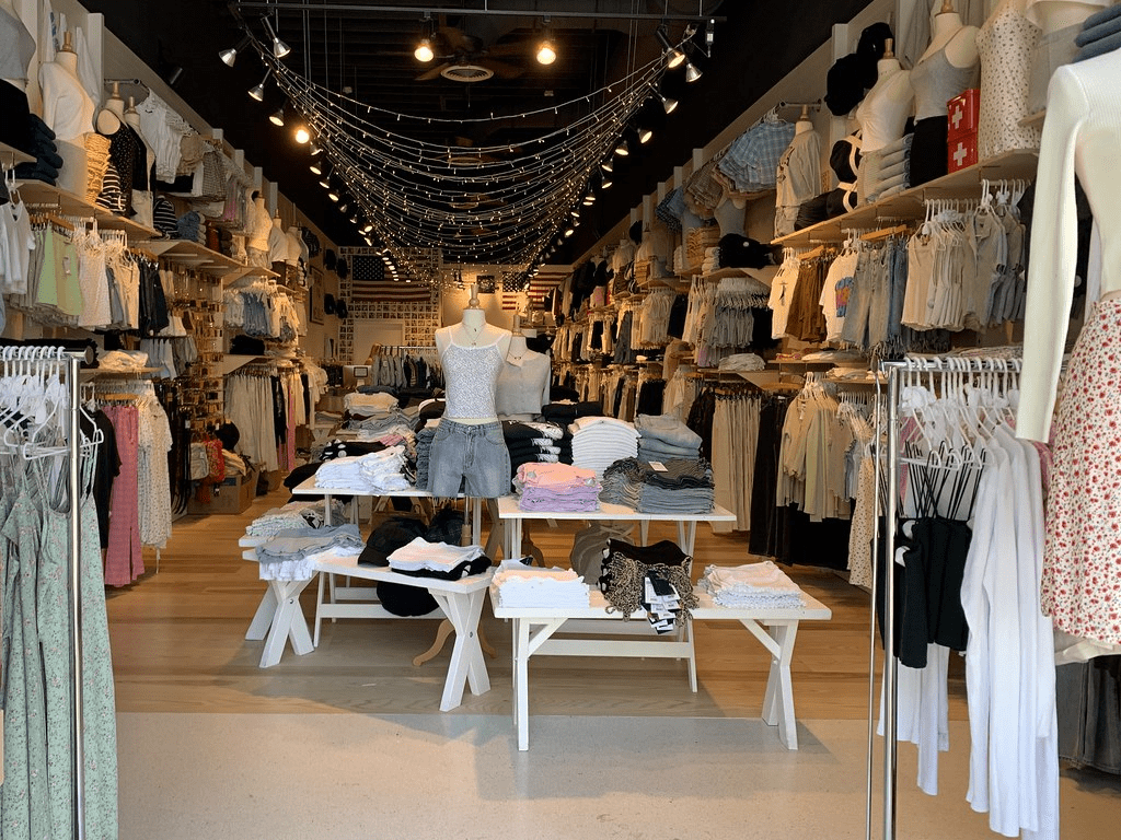 1024x768 Why You Shouldn't Support Brandy Melville