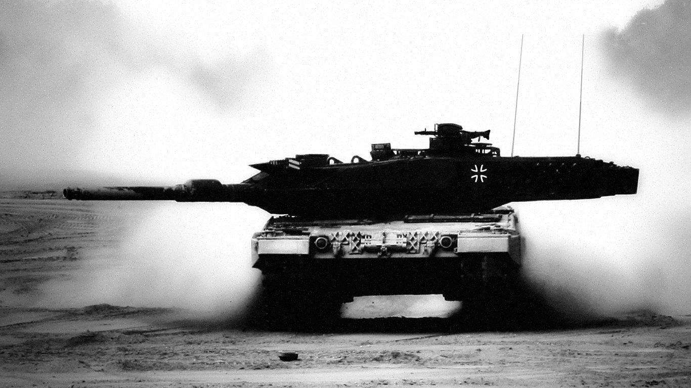 1366x768 Military Leopard 2 Wallpaper:1366x768