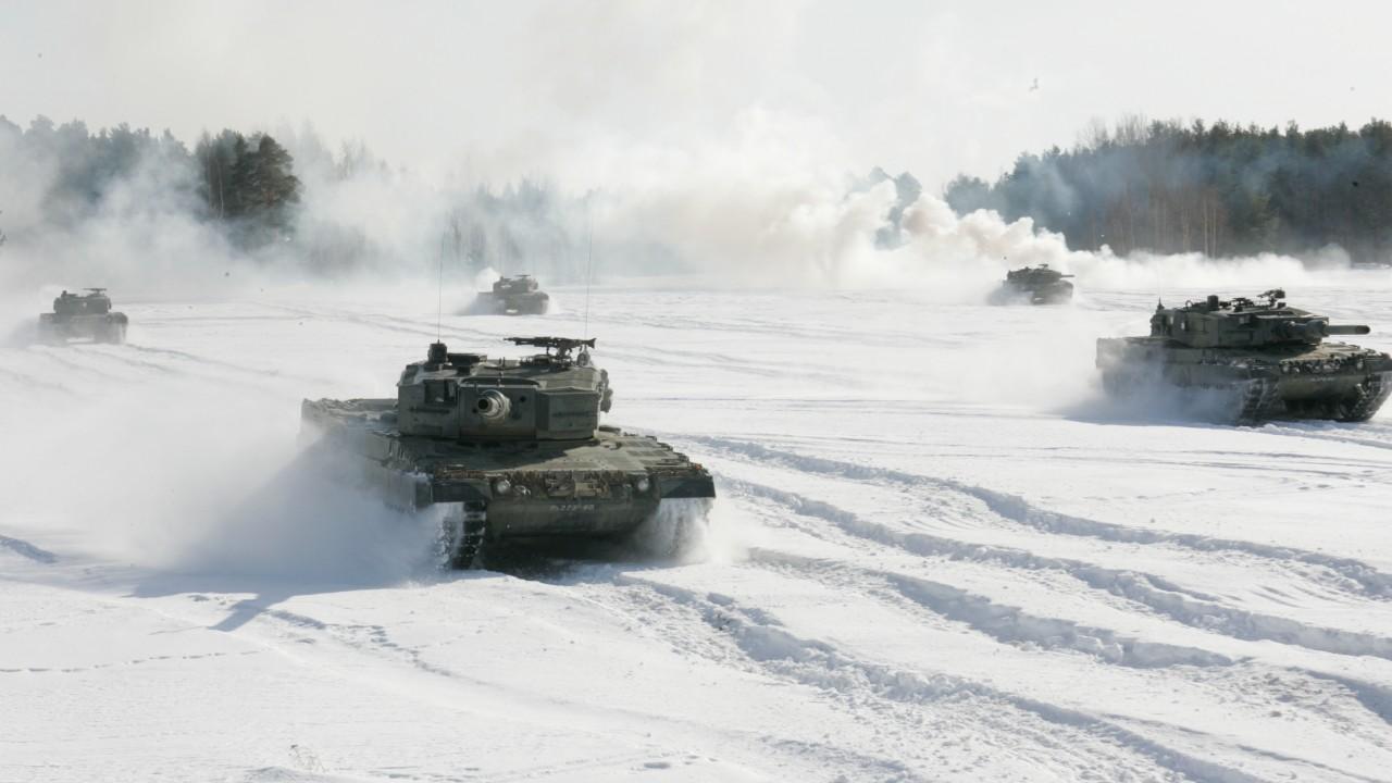 1280x720 Wallpaper Leopard 2A German Army, tank, snow, Military