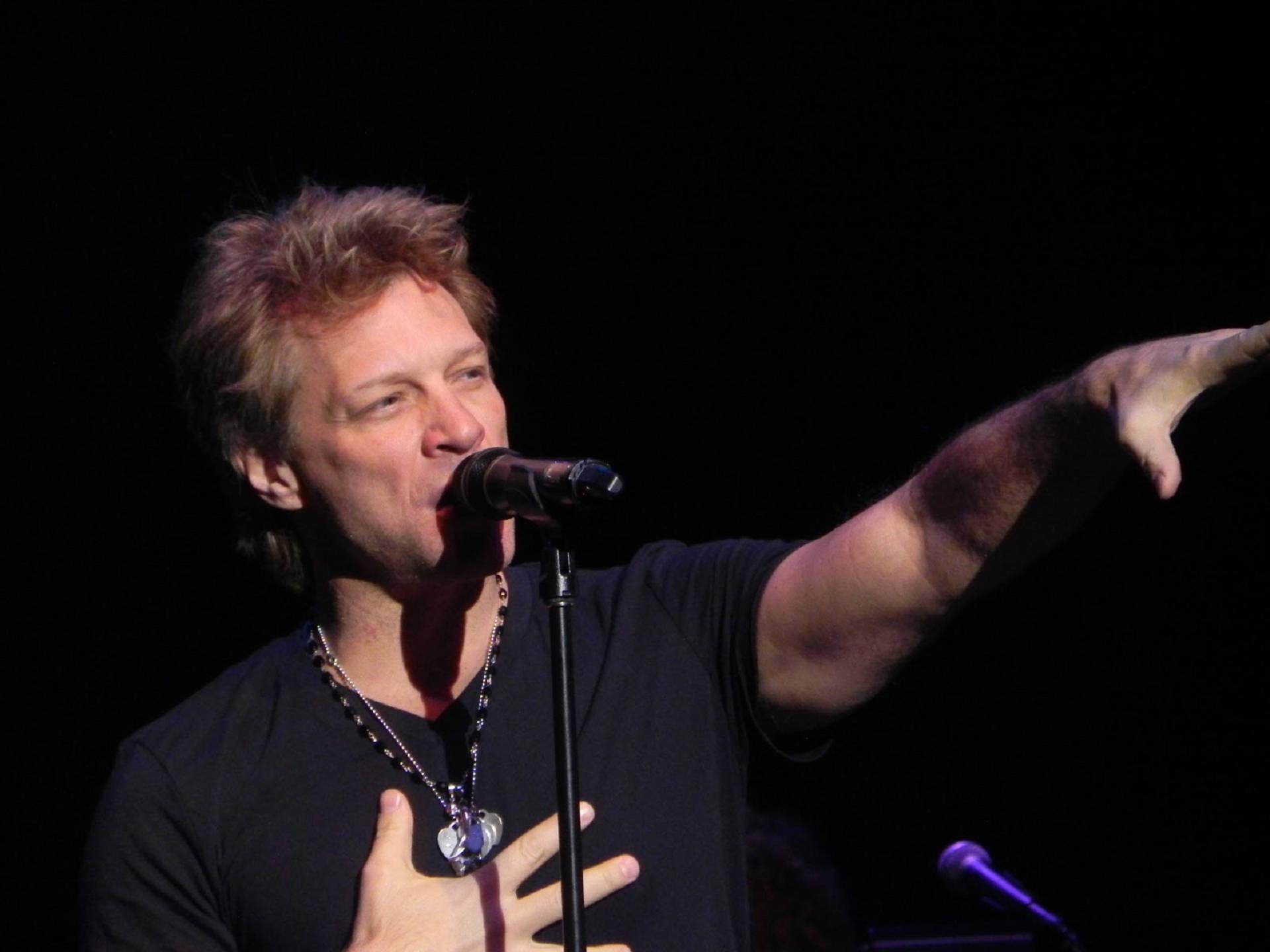 1920x1440 Download American Singer Jon Bon Jovi Denver Concert 2013 Wallpaper
