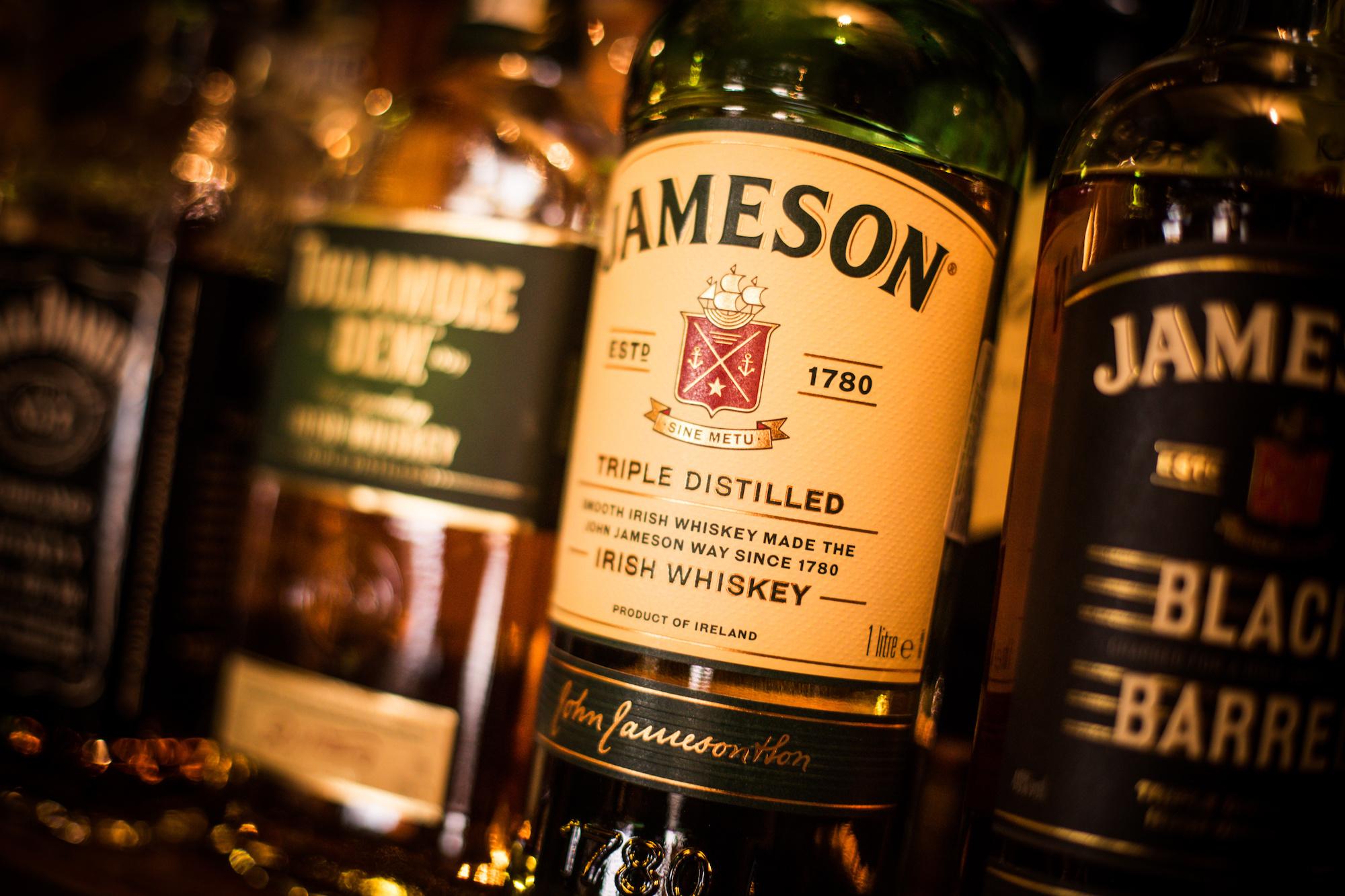 2000x1333 The Nutritional Facts of Jameson Whiskey: 18 Points of Interest