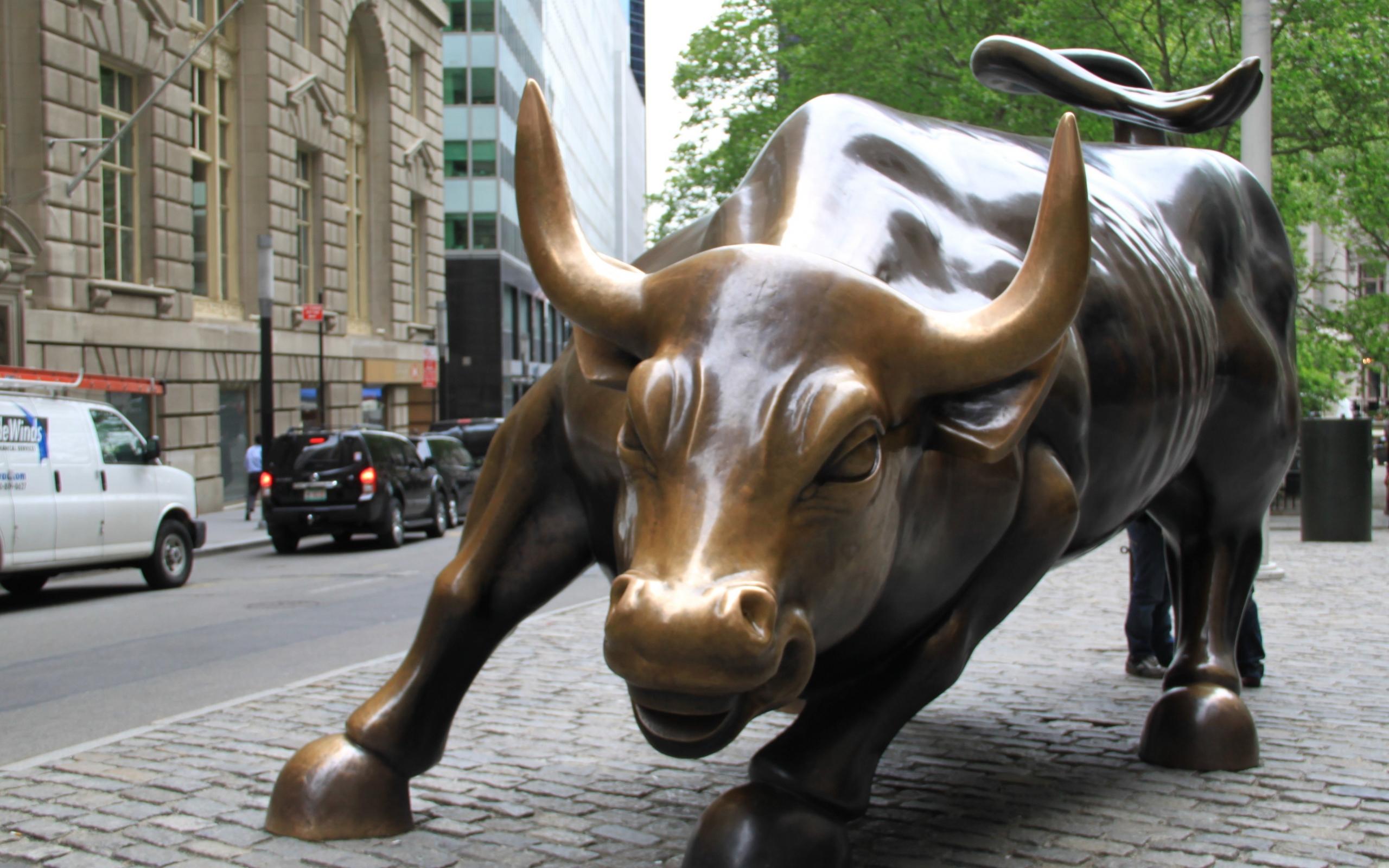2560x1600 Free download bull wall street statues 4107x2742 wallpaper Art HD Wallpaper download [2560x1600] for your Desktop, Mobile & Tablet. Explore Wall Street Bull Wallpaper. Red Bull Background, Wall Street