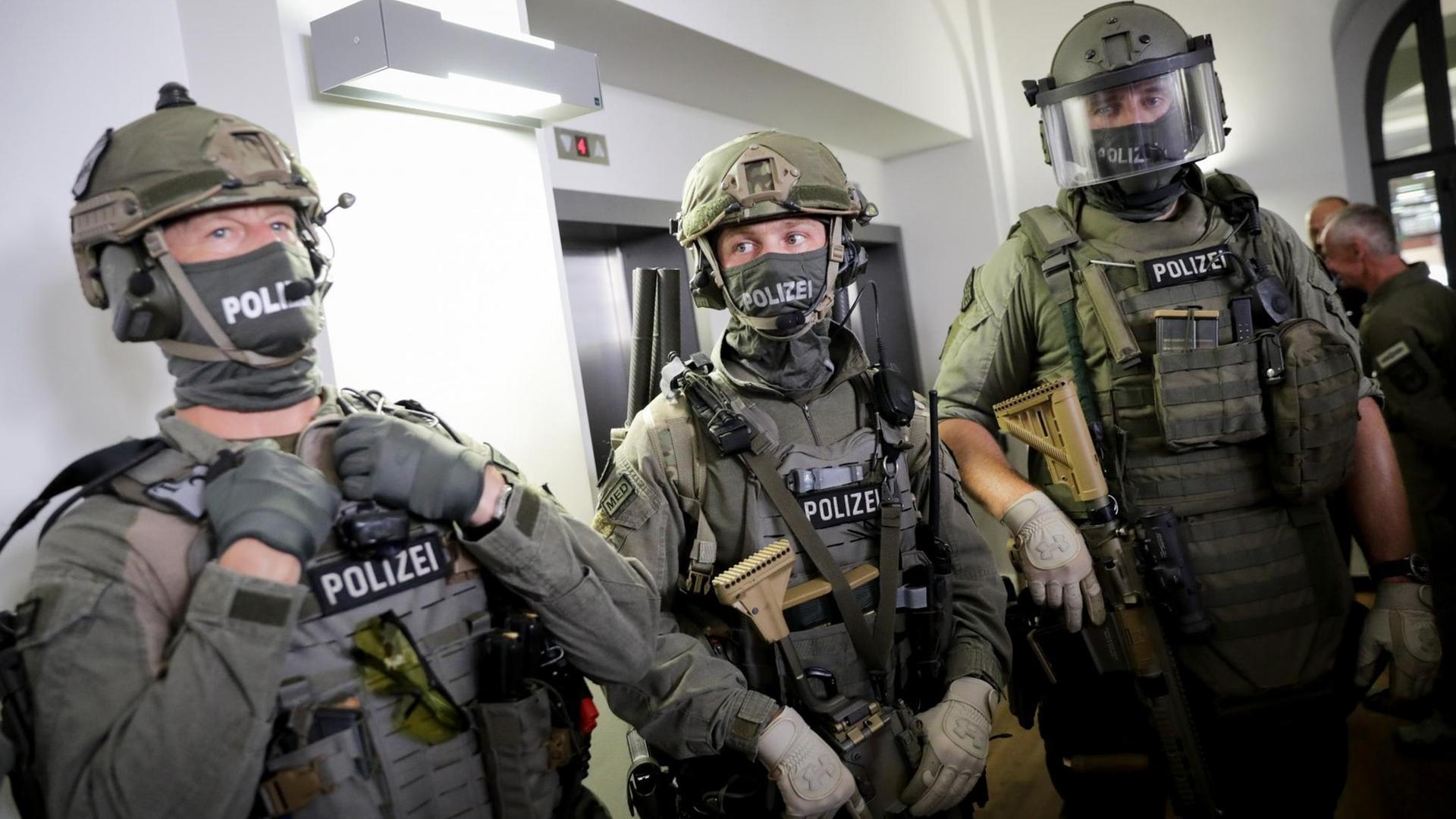 1920x1080 GSG9 braucht mehr Nachwuchs soll deutlich größer werden