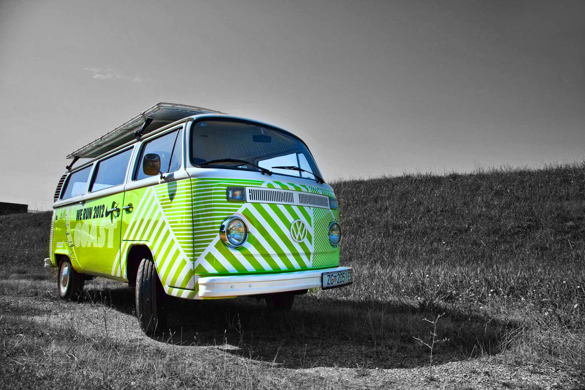 2048x1366 Car Wrap Design Print