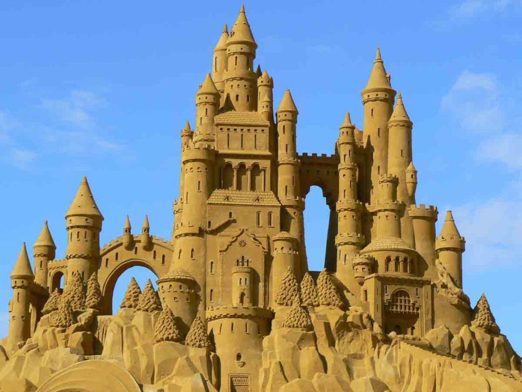 1024x768 Castles Made of Sand