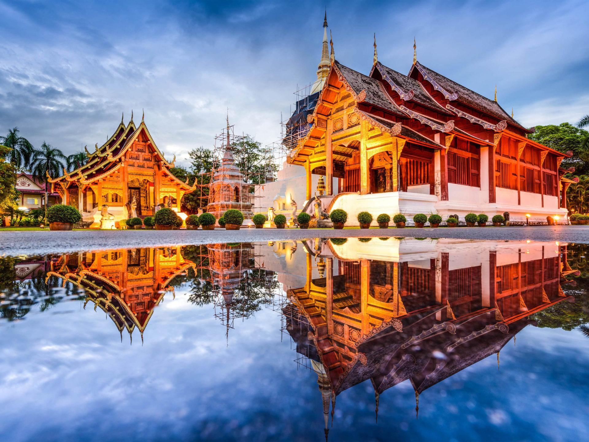 1920x1440 Chiang Mai Mountain City In Thailand Buddhist Temples Decorated With Carved Snakes Wat Phra Singh From 14th Century And Wat Chadi Luang From The 15th Century :