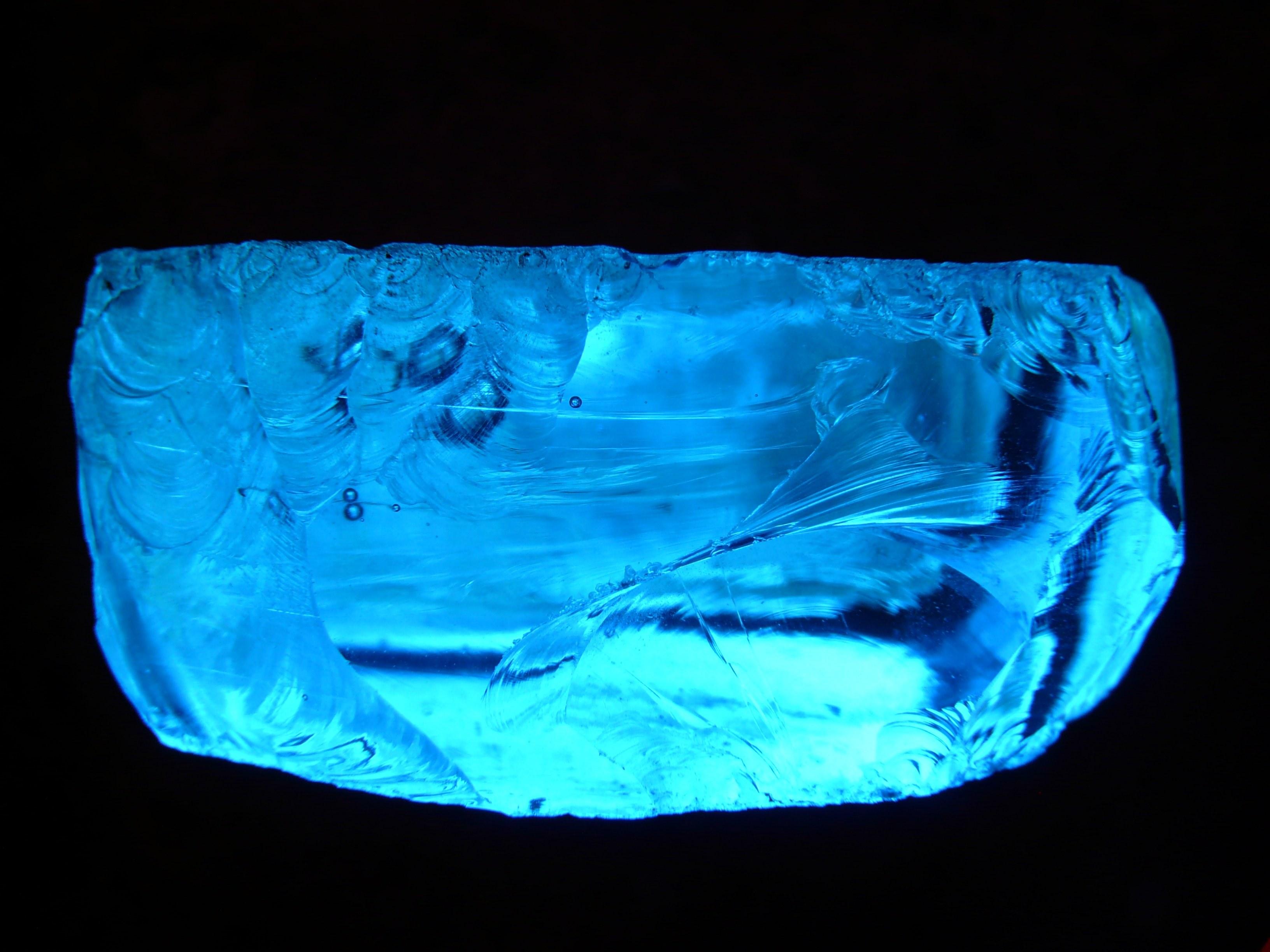 3264x2448 Wallpaper / stone glass colorful gem color blue ice cold 4k wallpaper free download