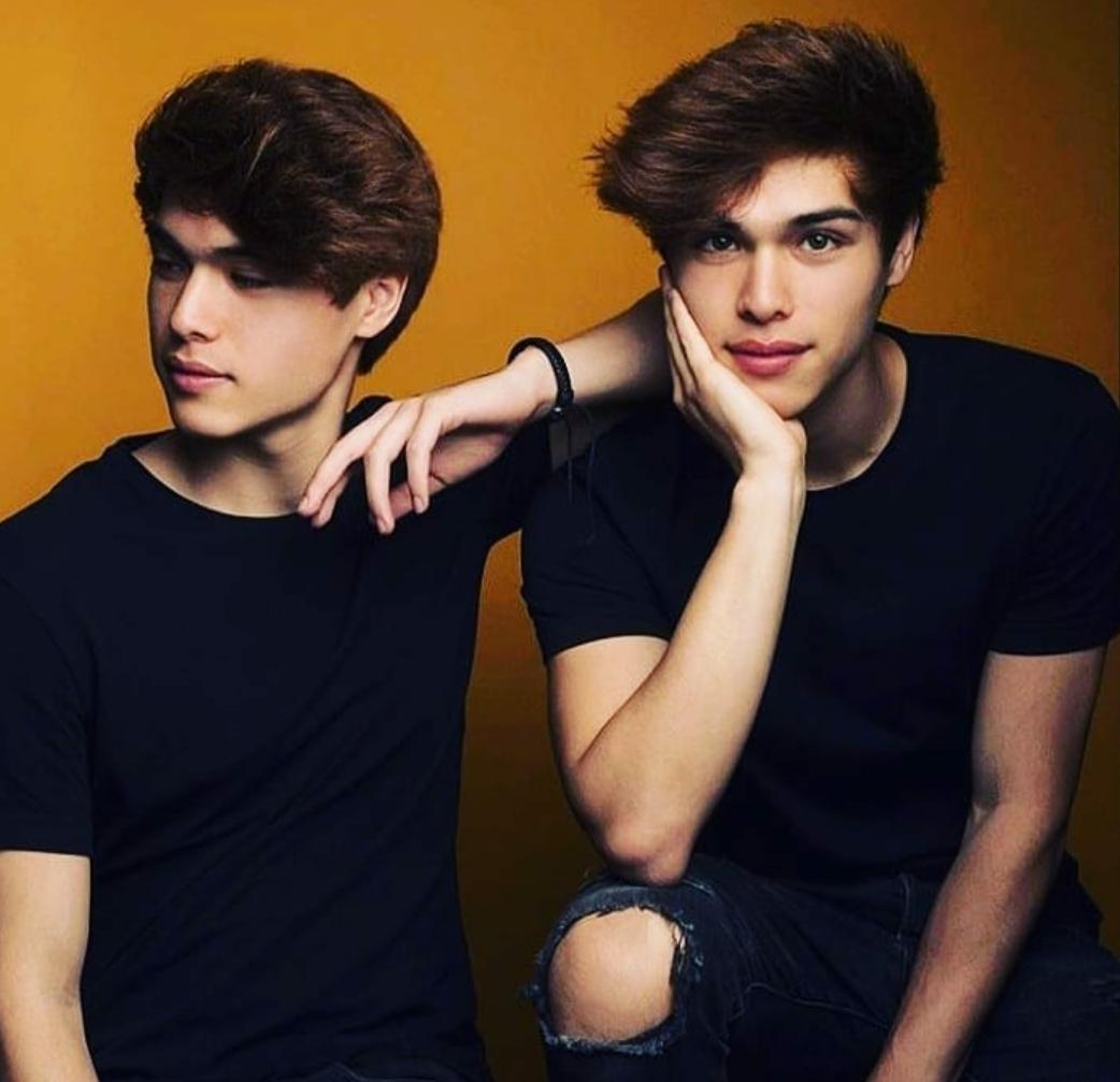 1042x1007 Stokes Twins's Net Worth in 20223