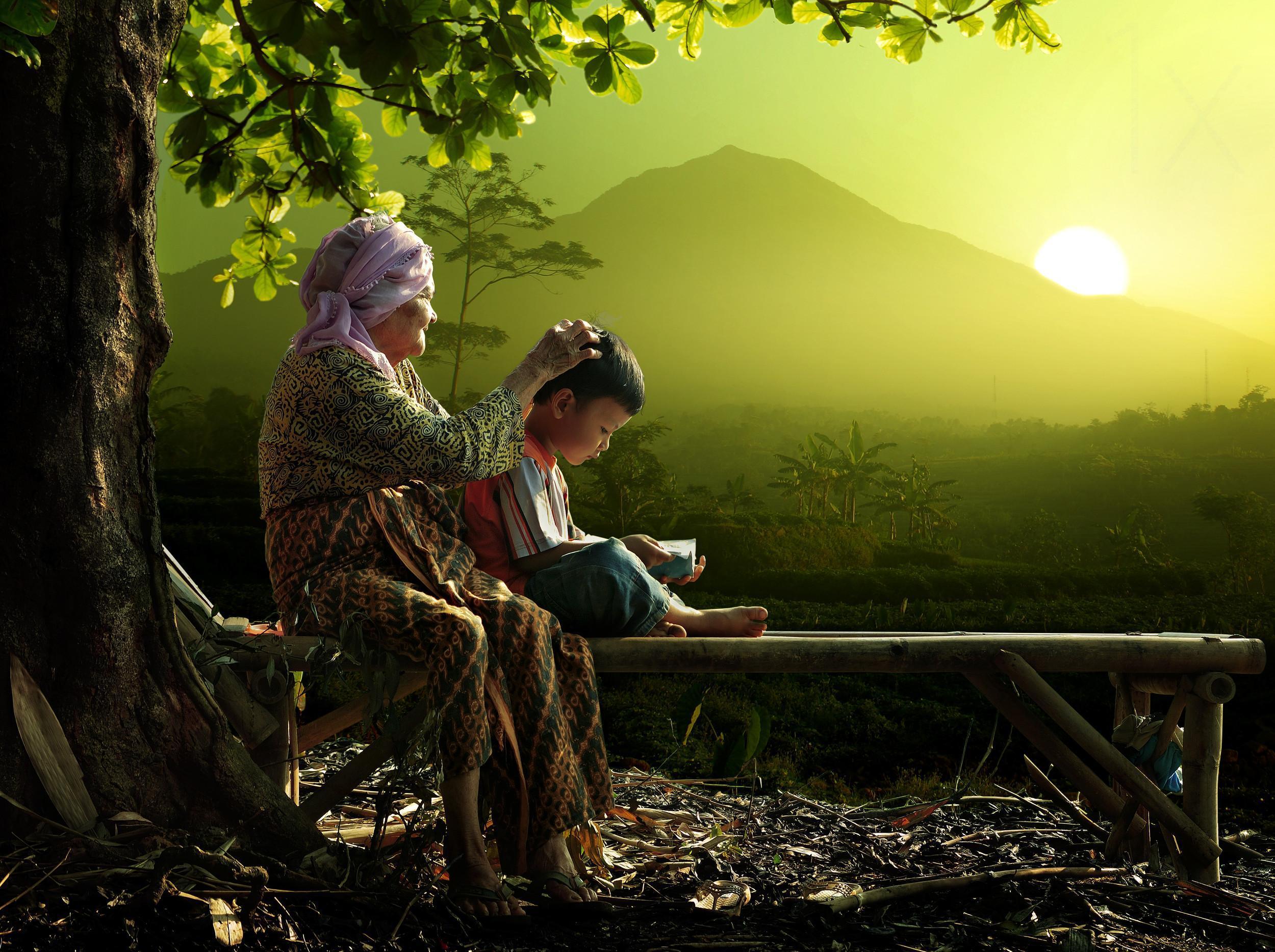 2500x1868 Grandmother Wallpaper