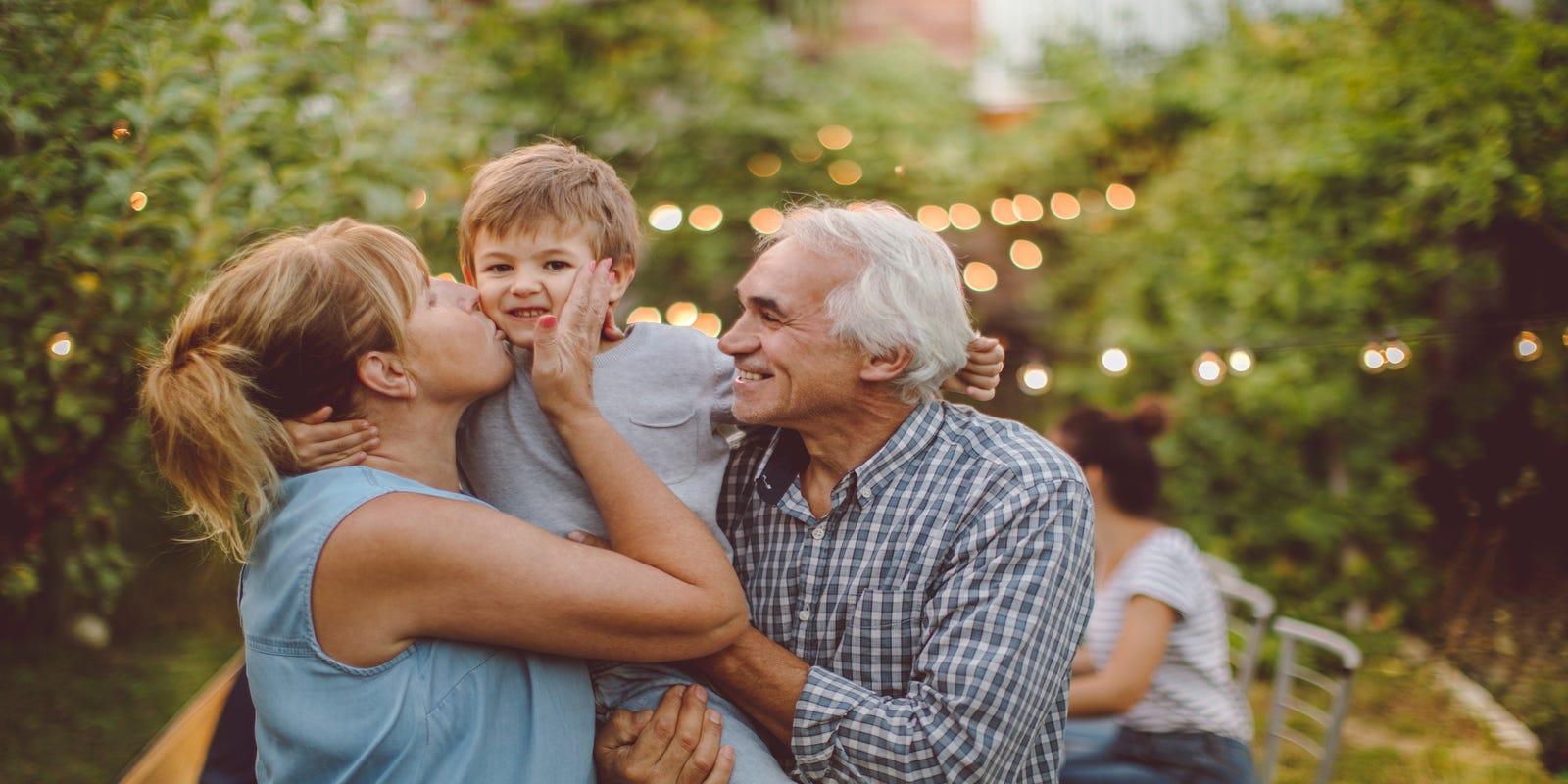 1600x800 Grandparents who take care of grandchildren need more support