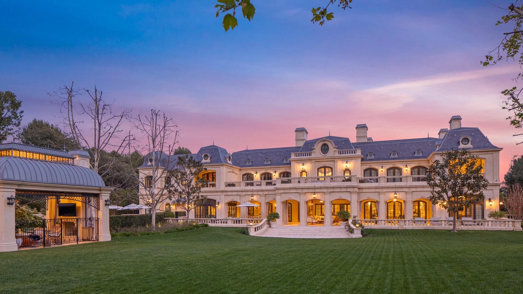 2048x1152 Mark Wahlberg Gets $55 Million For His Beverly Hills French Style Chateau