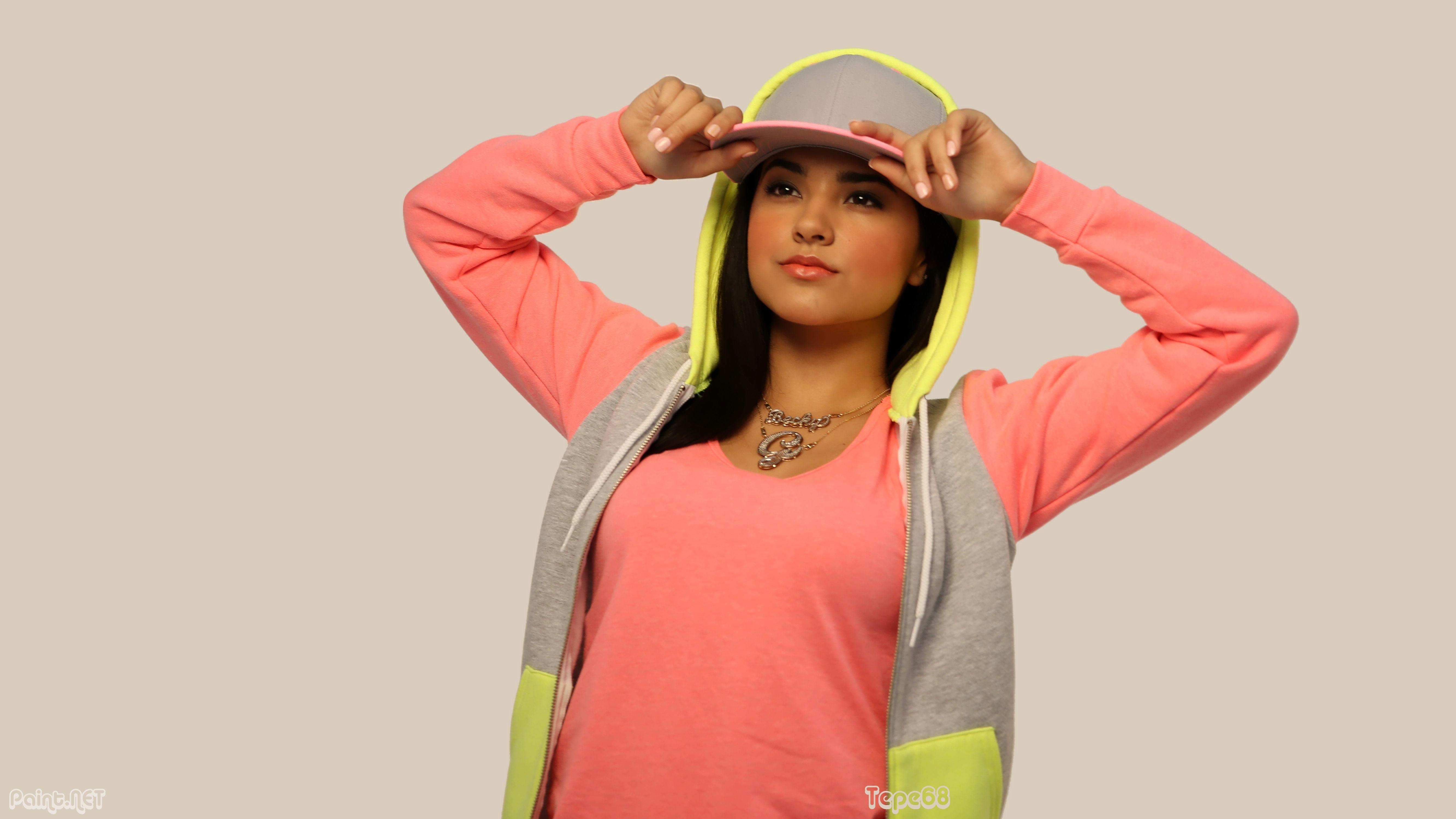 5333x3000 Becky G