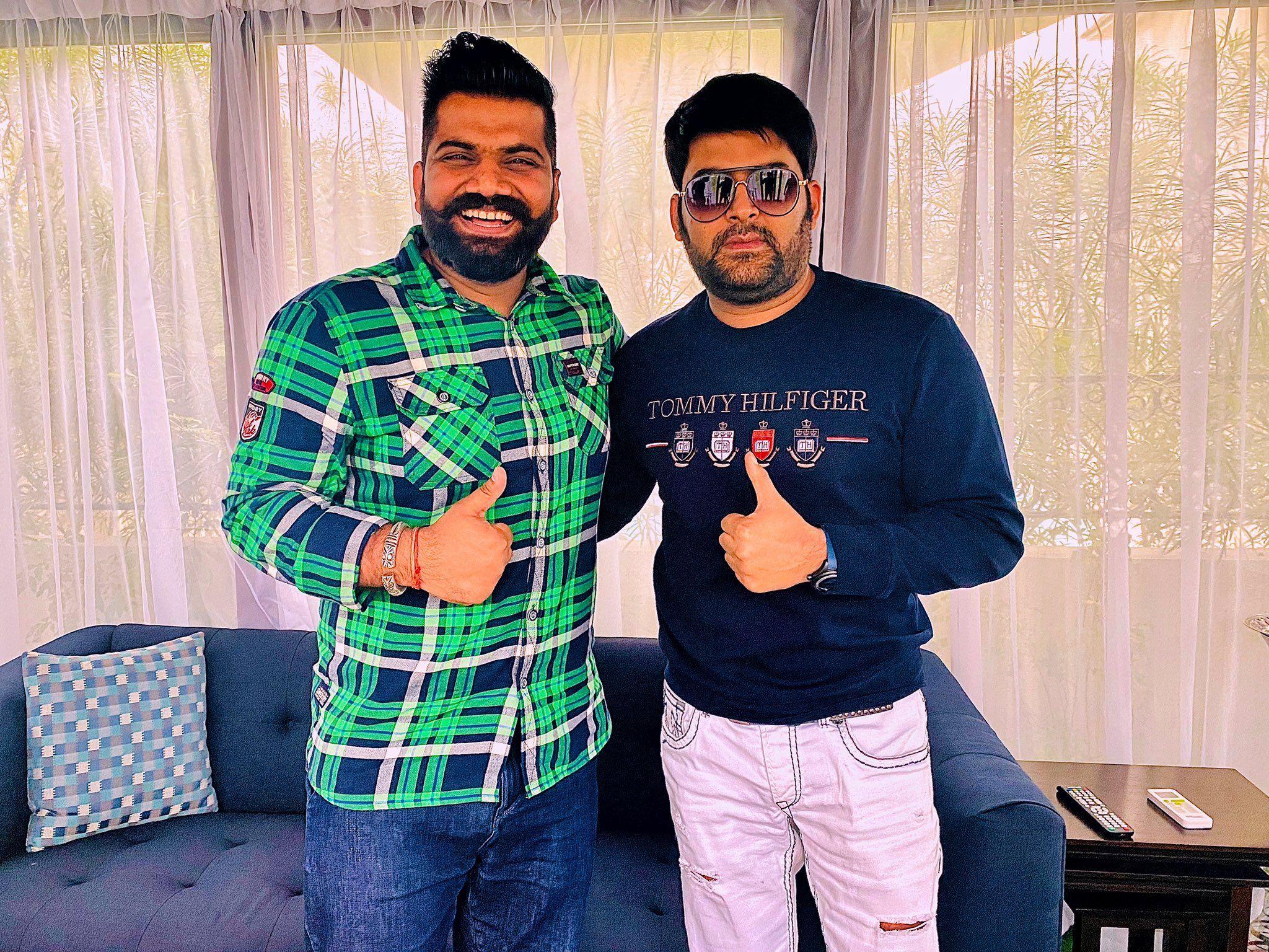 2048x1536 Gaurav Chaudhary some quality time with our very own paaji in Dubai last week.Kal ke video ka intezaar karna dosto.Hamesha ki hi tareh kuch khaas sirf aapke liye