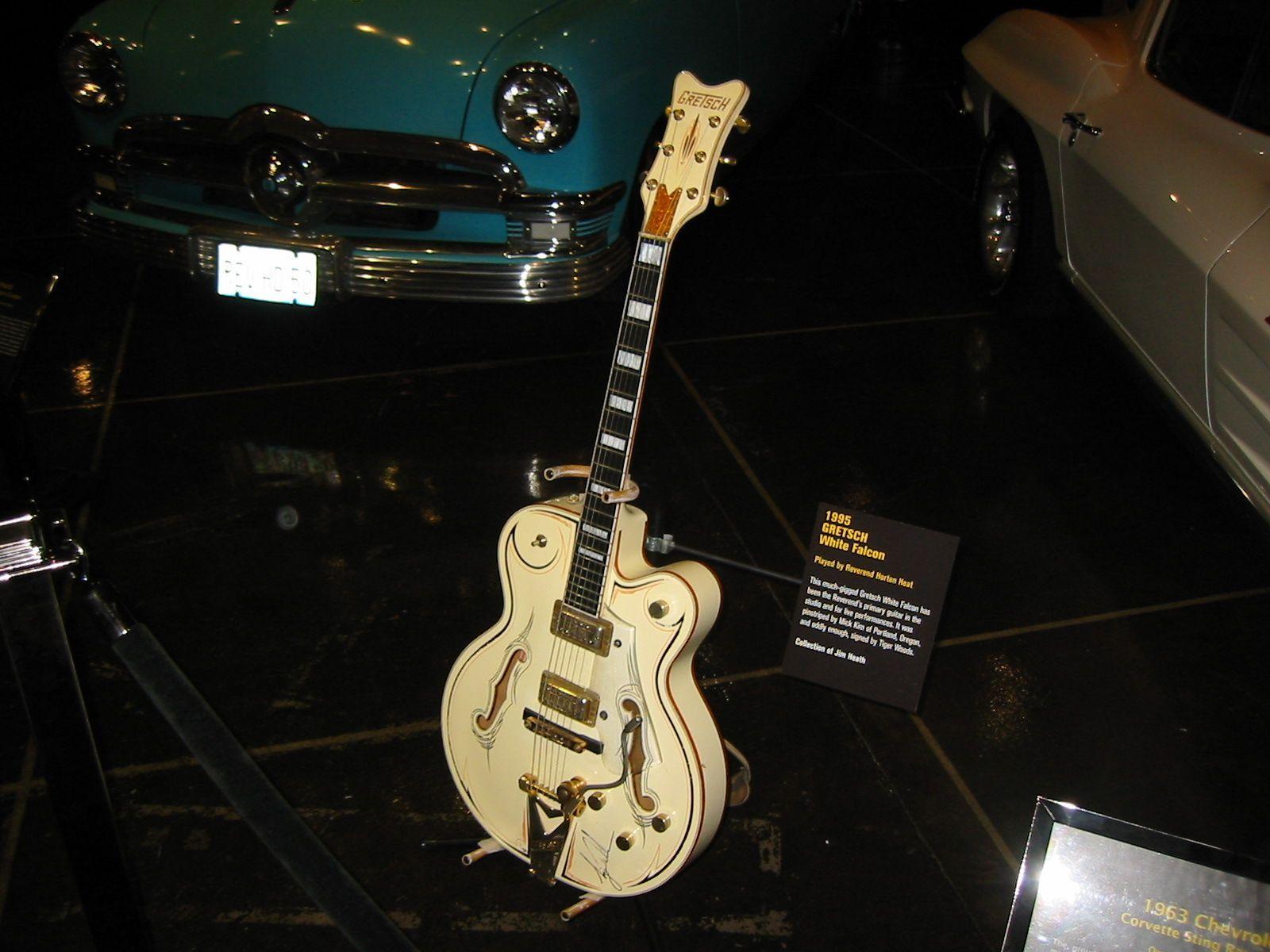1600x1200 Gretsch White Falcon