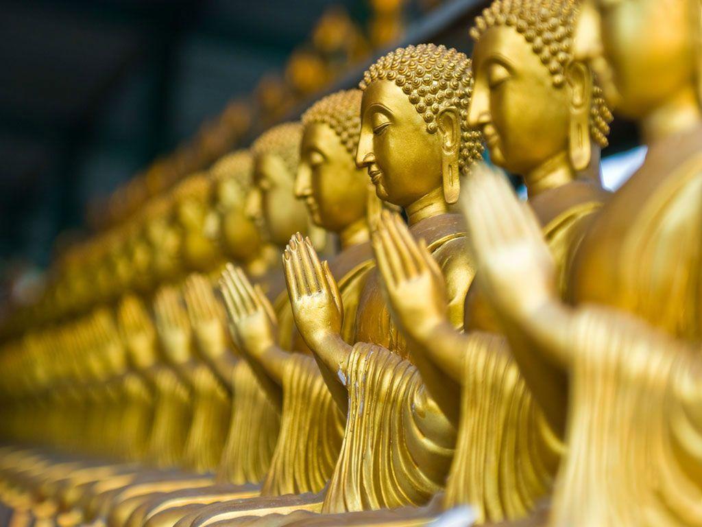 1024x768 Buddha Statue In Thailand wallpaper
