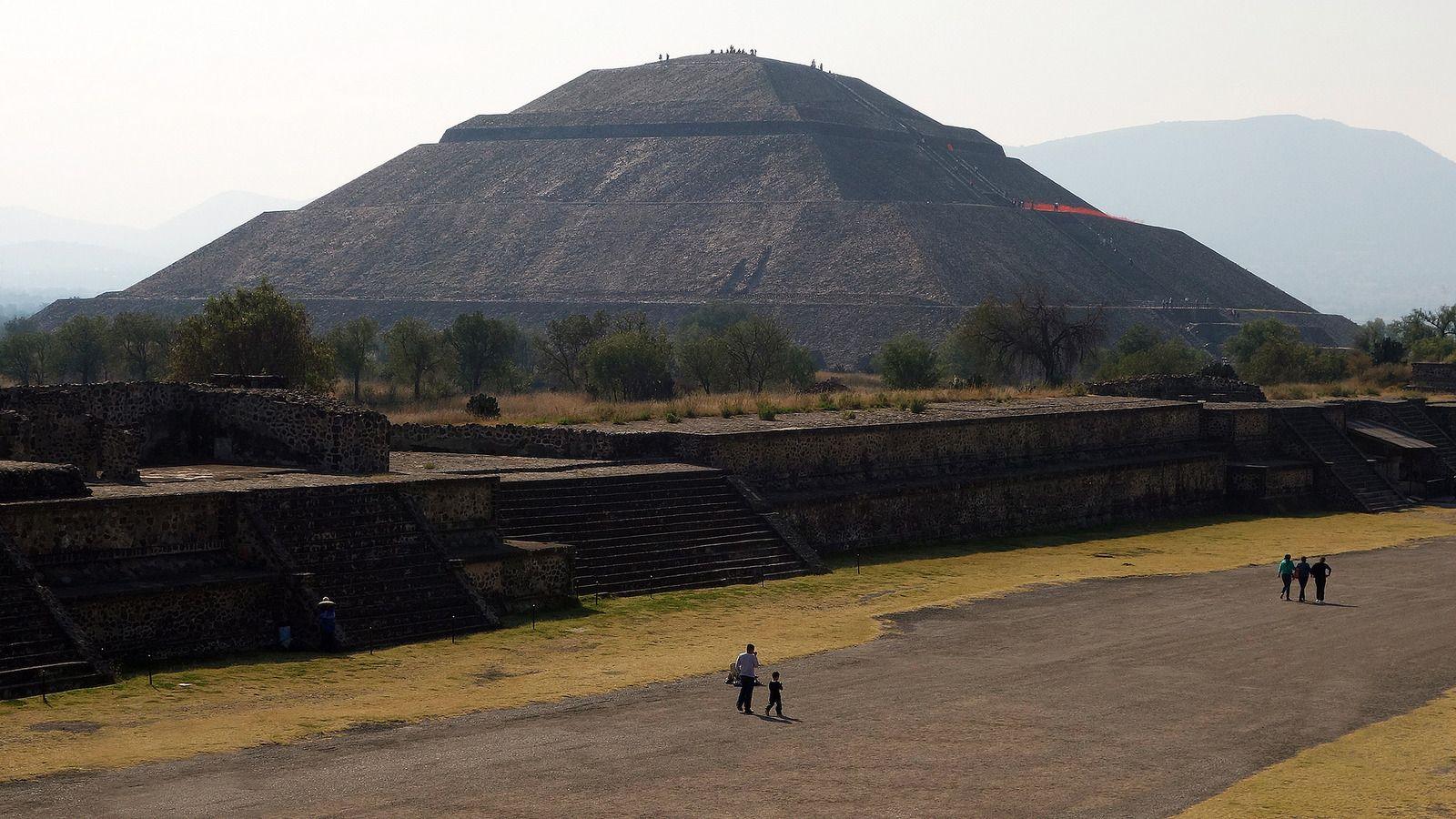 1600x900 Teotihuacan