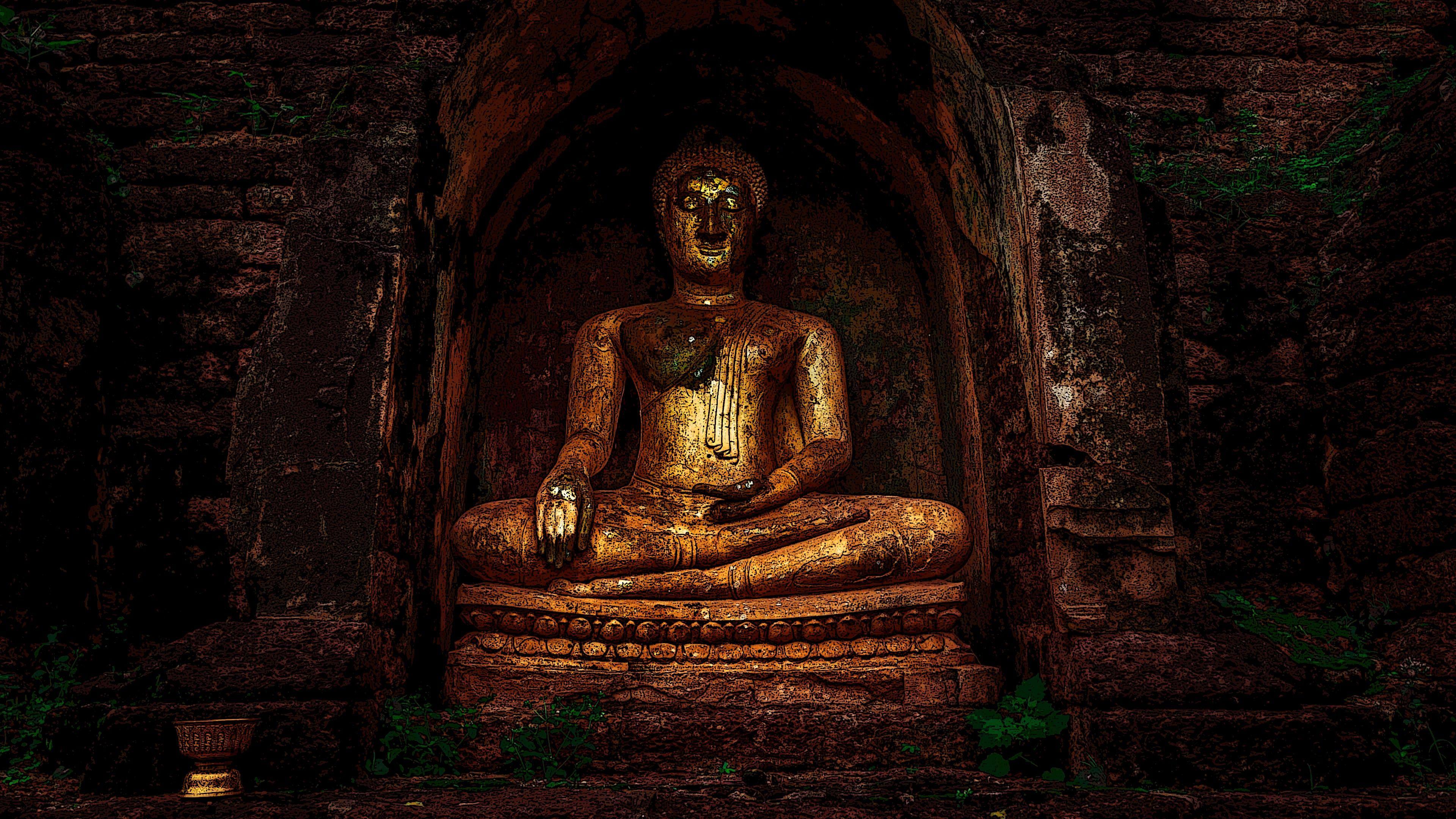 3840x2160 Old Buddha Statue Wallpaper