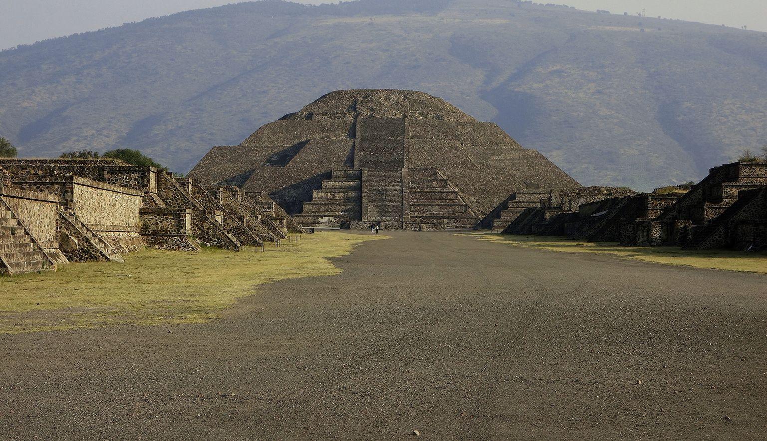 1537x883 Teotihuacan (artykuł)