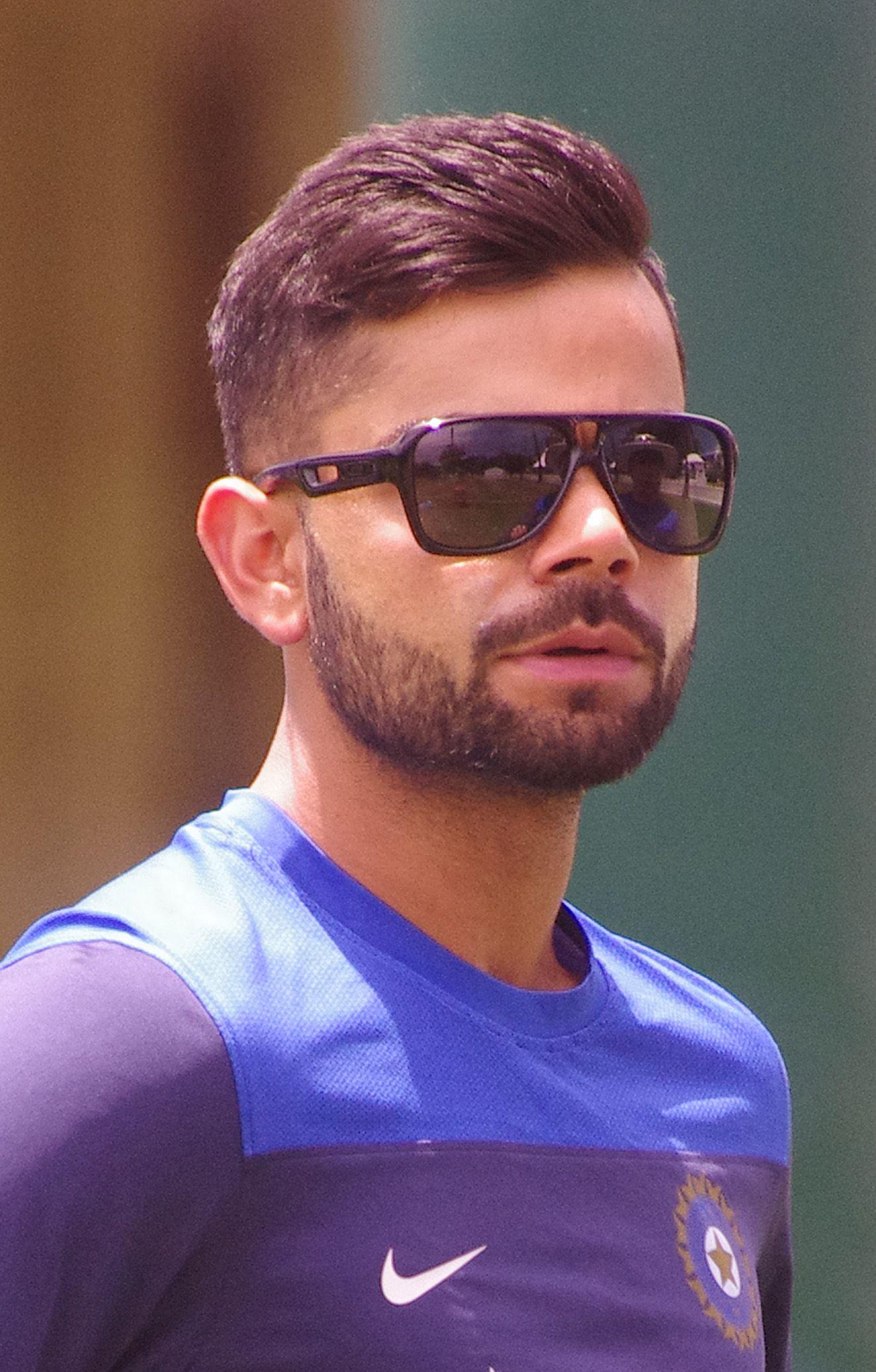 1324x2074 VIRAT KOHLI JAN 2015 (cropped)