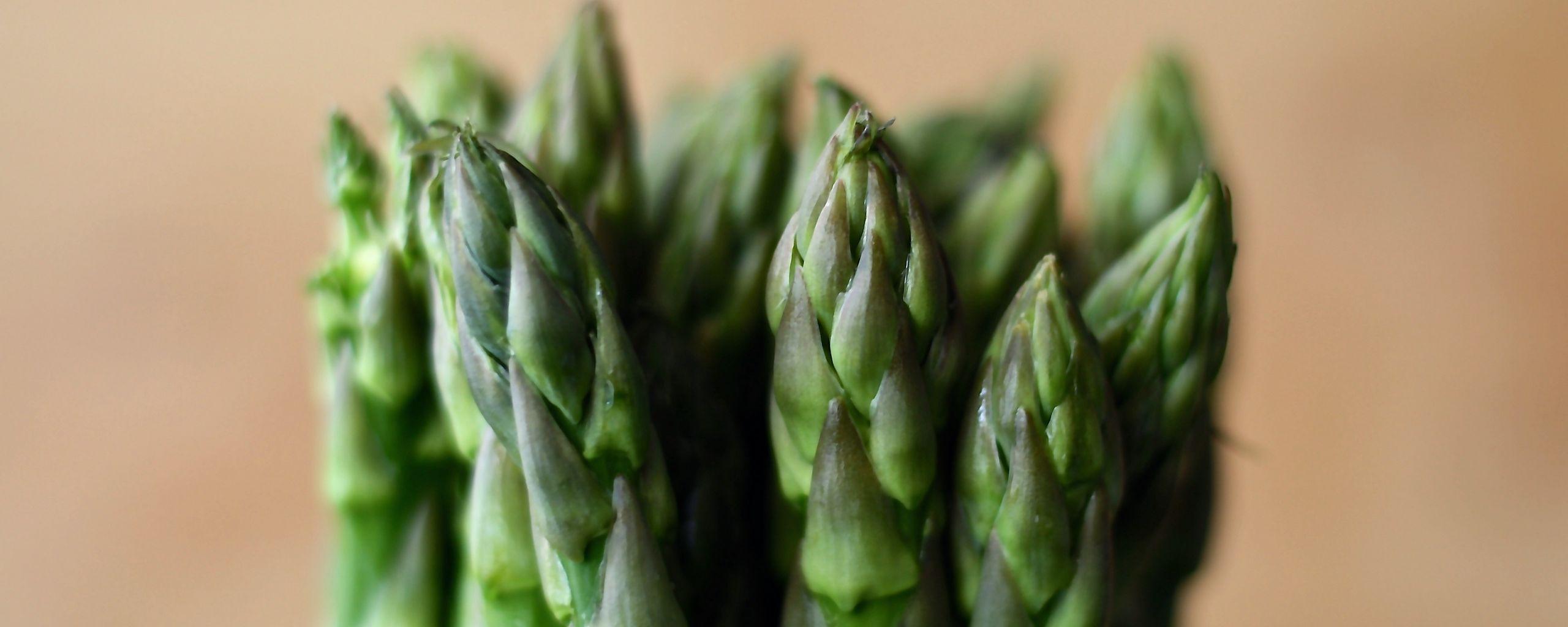 2560x1024 Download wallpaper 2560x1024 asparagus, vegetables, blur ultrawide monitor HD background