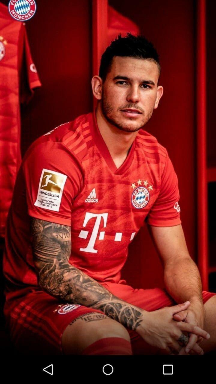 720x1280 Footballplayer