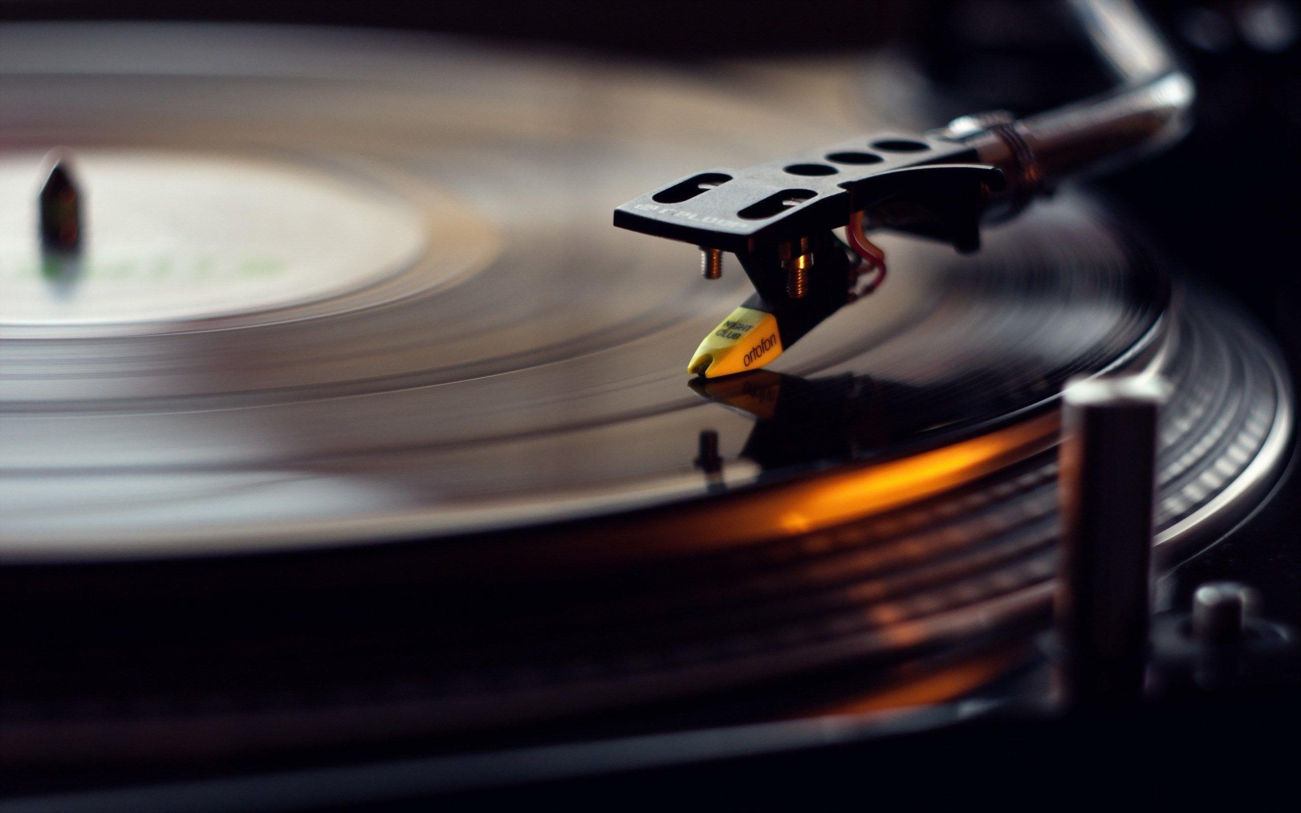 2560x1600 vinyl, music Gallery HD Wallpaper