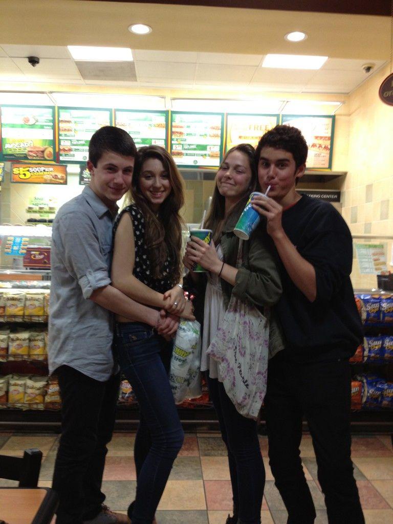 768x1024 Dylan and his girlfriend Minnette fotografia