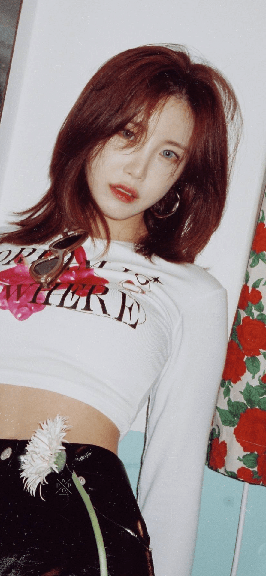886x1920 Kpop Locks