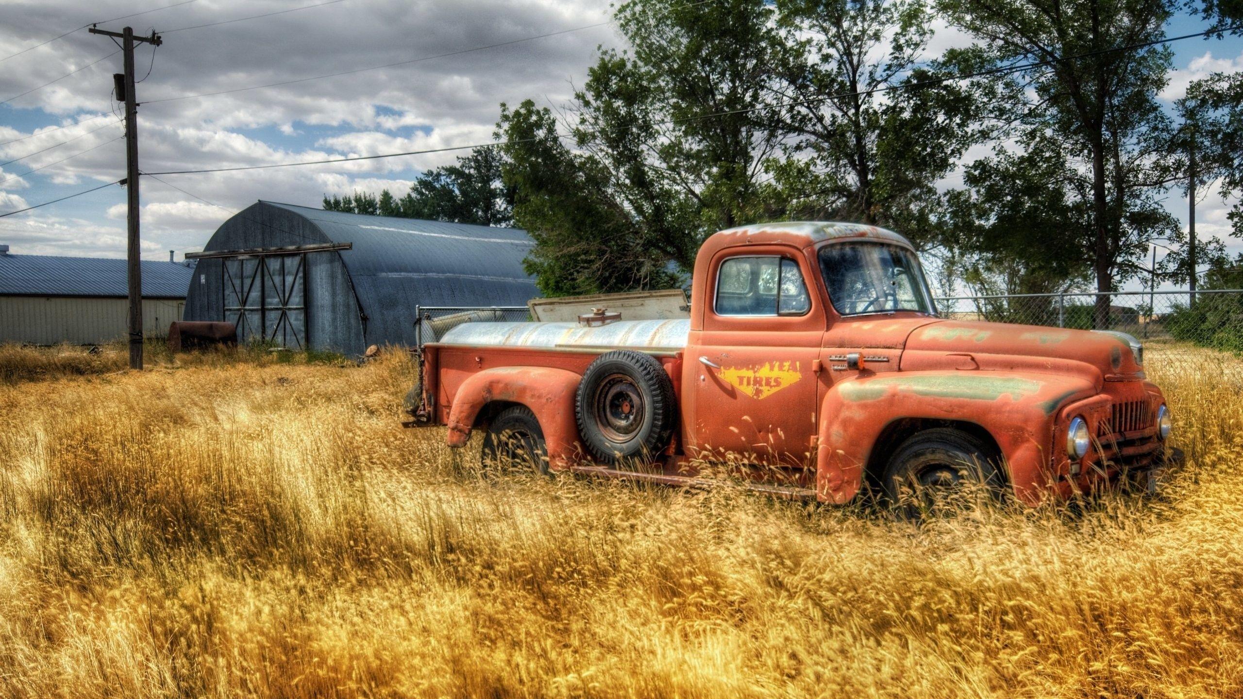 2560x1440 Old rusted truck desktop PC and Mac wallpaper