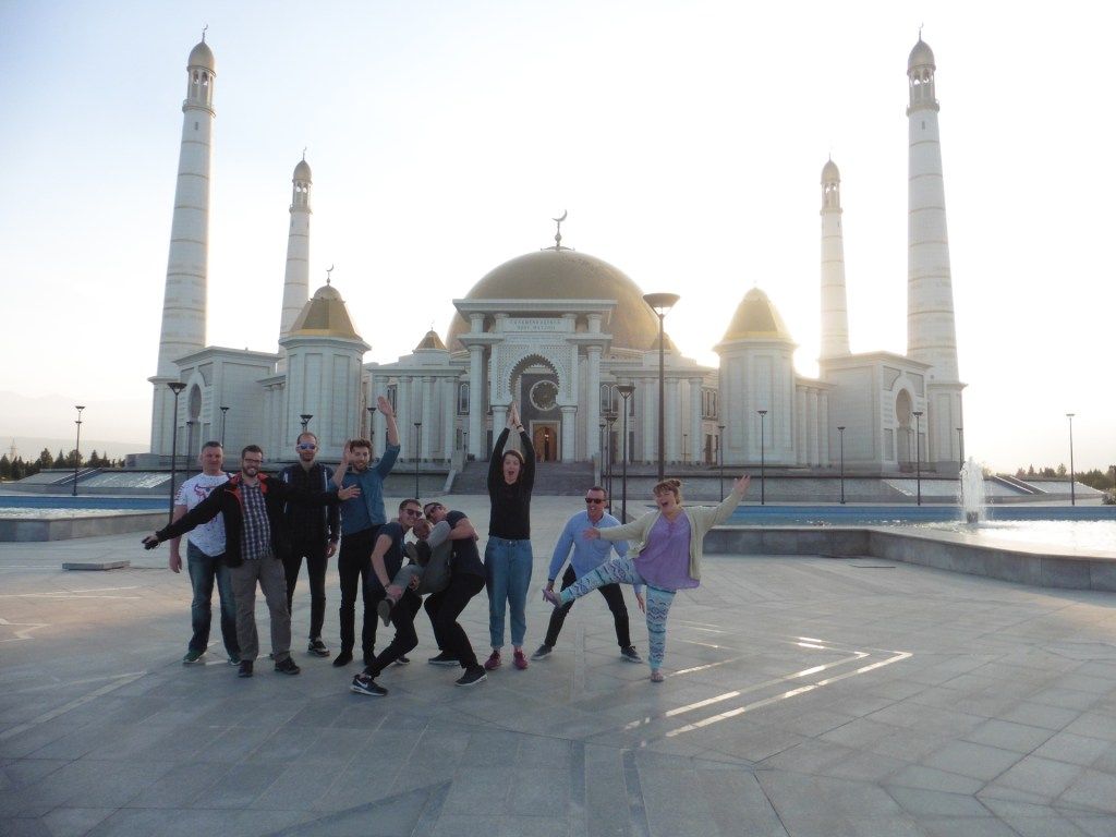 1024x768 How to get around Ashgabat