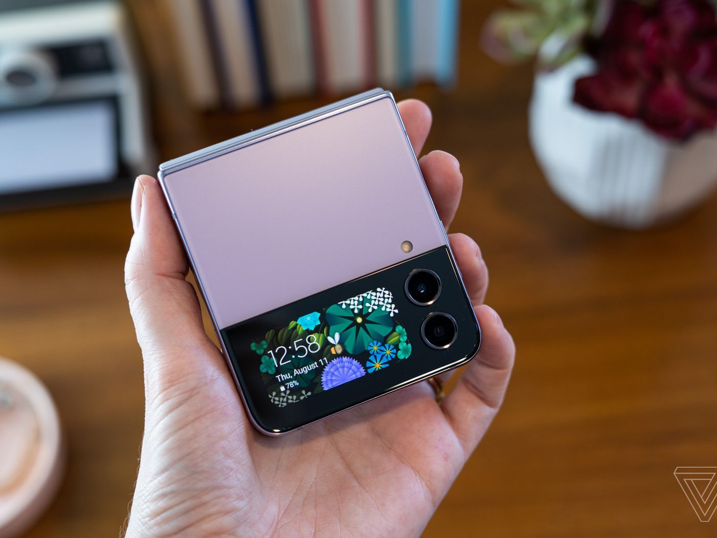 Galaxy Z Flip 4 Wallpapers Top Free Galaxy Z Flip 4 Backgrounds