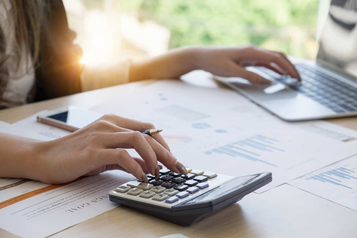 1149x766 Bookkeeping vs accounting: which is right for your business?