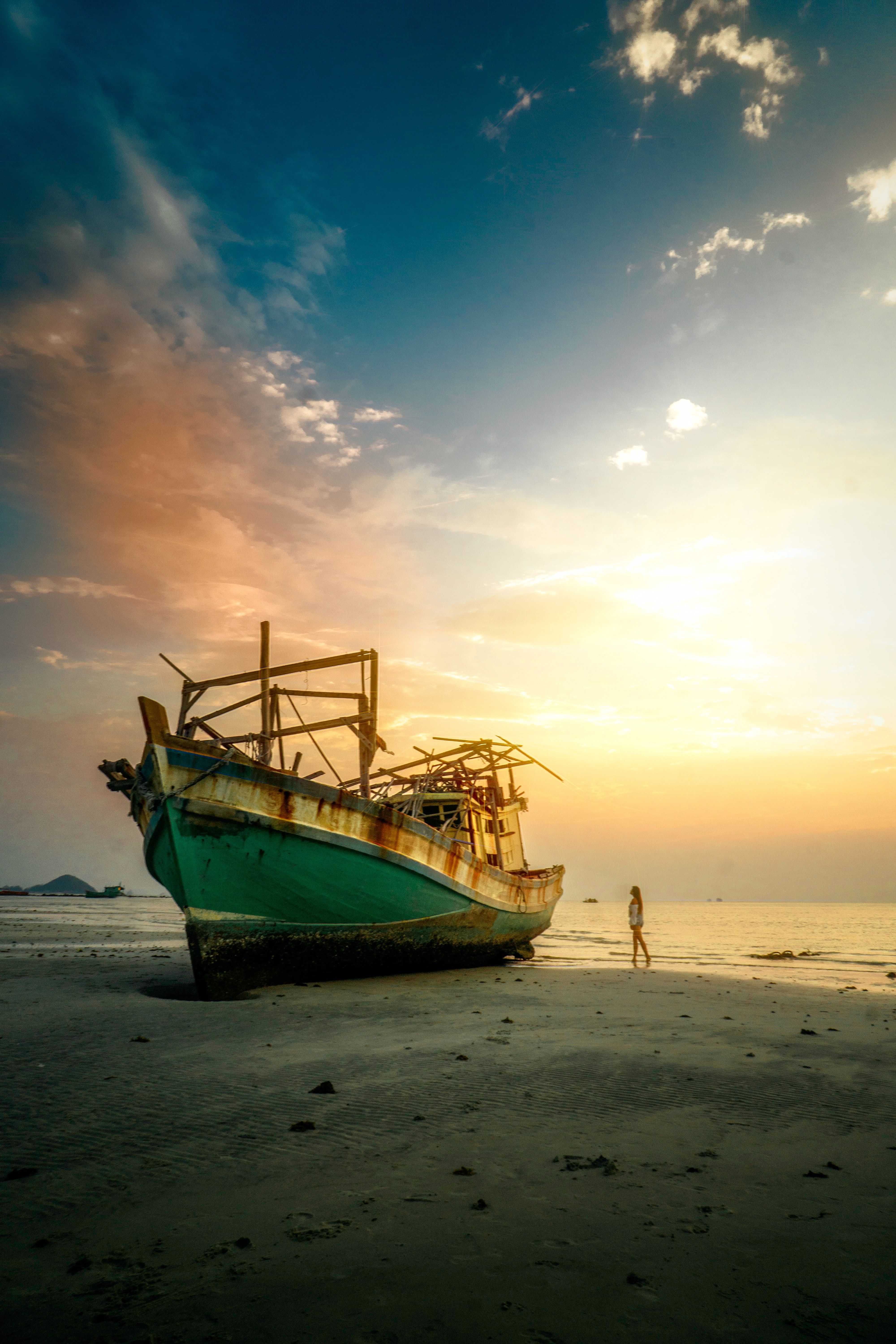 4000x6000 Best Ship Photo · 100% Free Downloads
