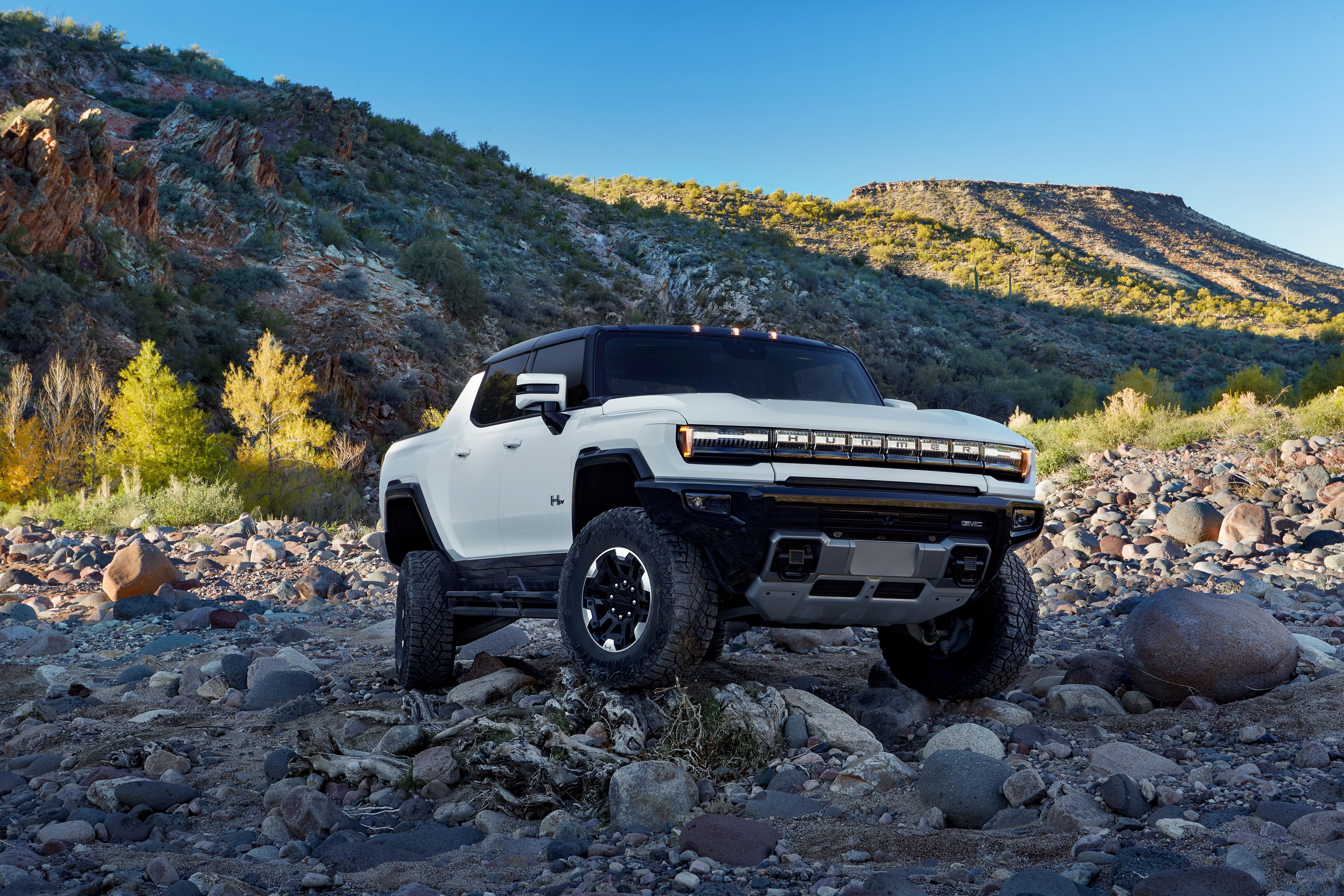6000x4000 View Photo of the 2022 GMC Hummer EV