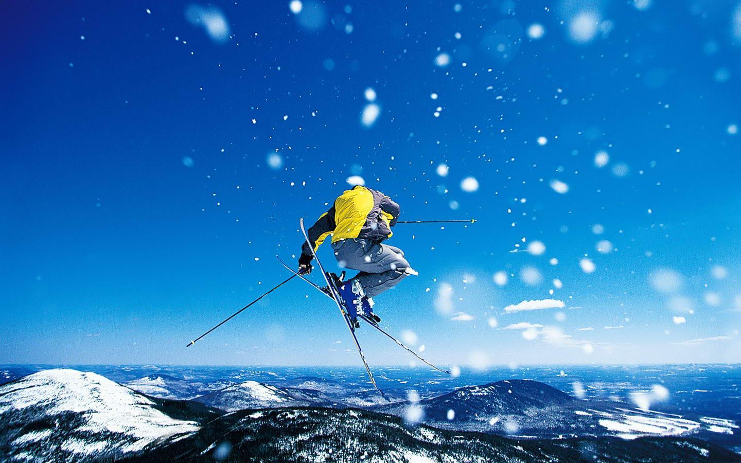 1440x900 Extreme skiing Wallpaperx900