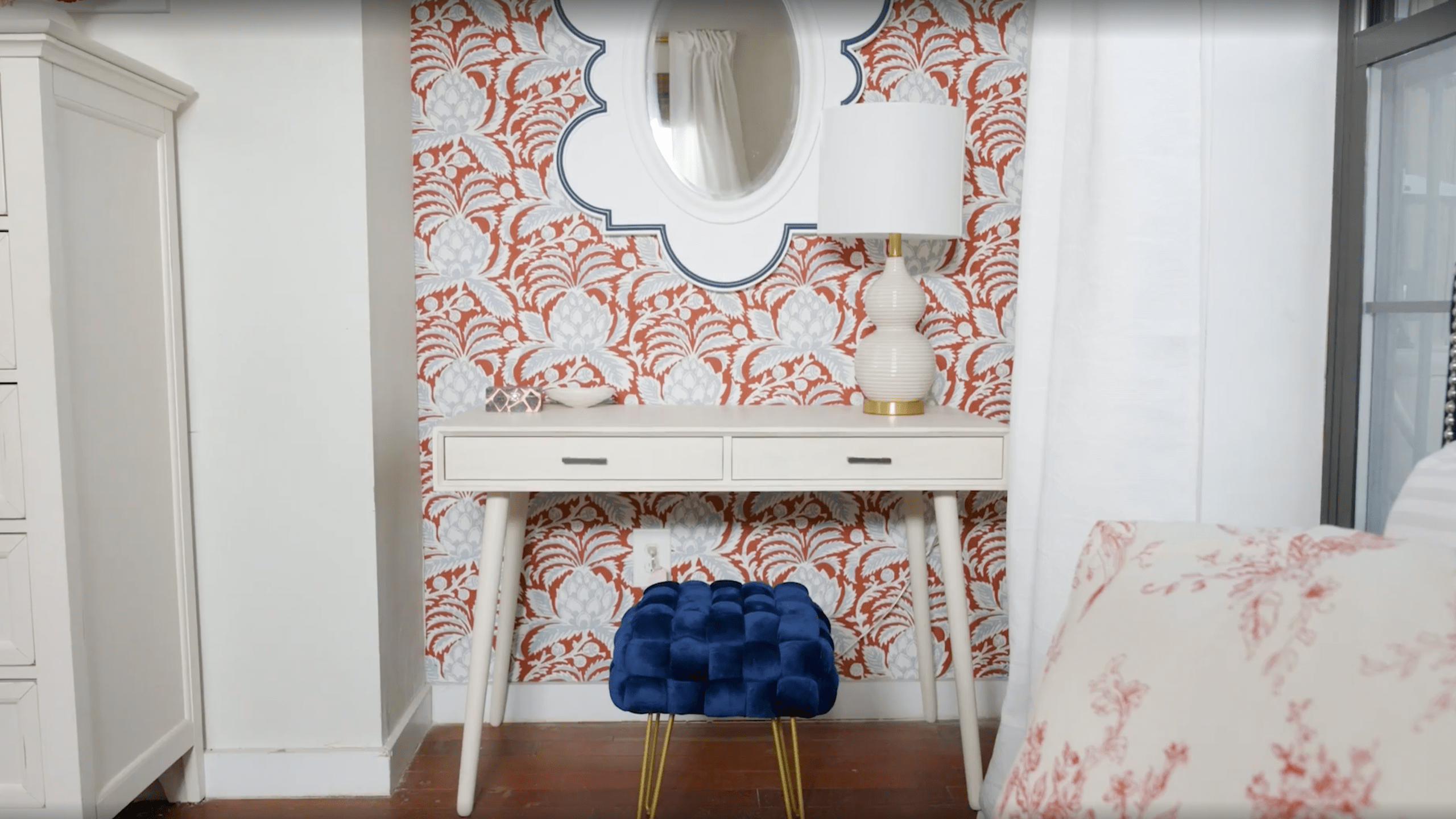 2560x1440 A Three Hour Makeover Transforms A Juvenile Bedroom Into A Jewel