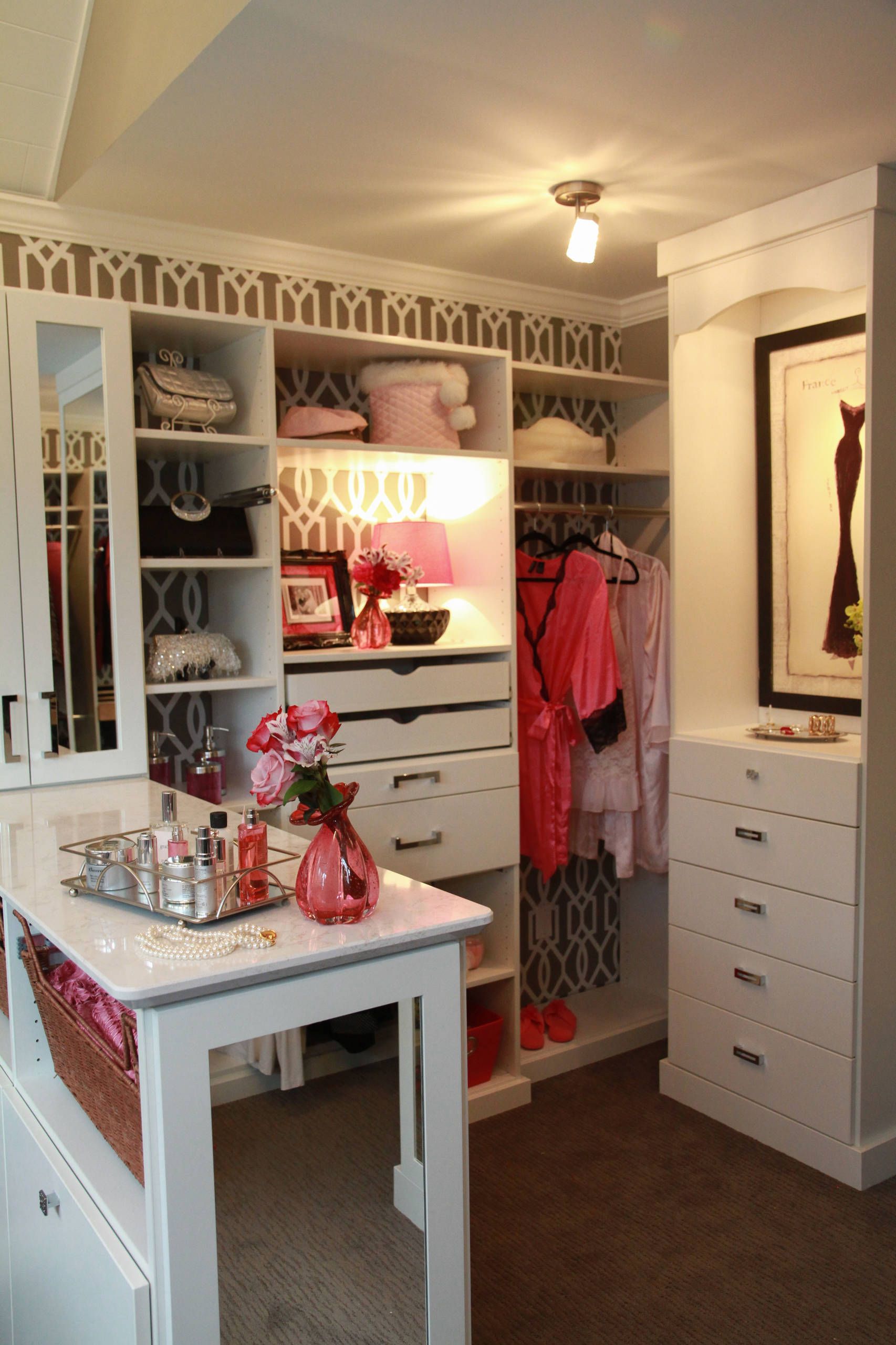 1706x2560 Dressing Room Wallpaper & Ideas